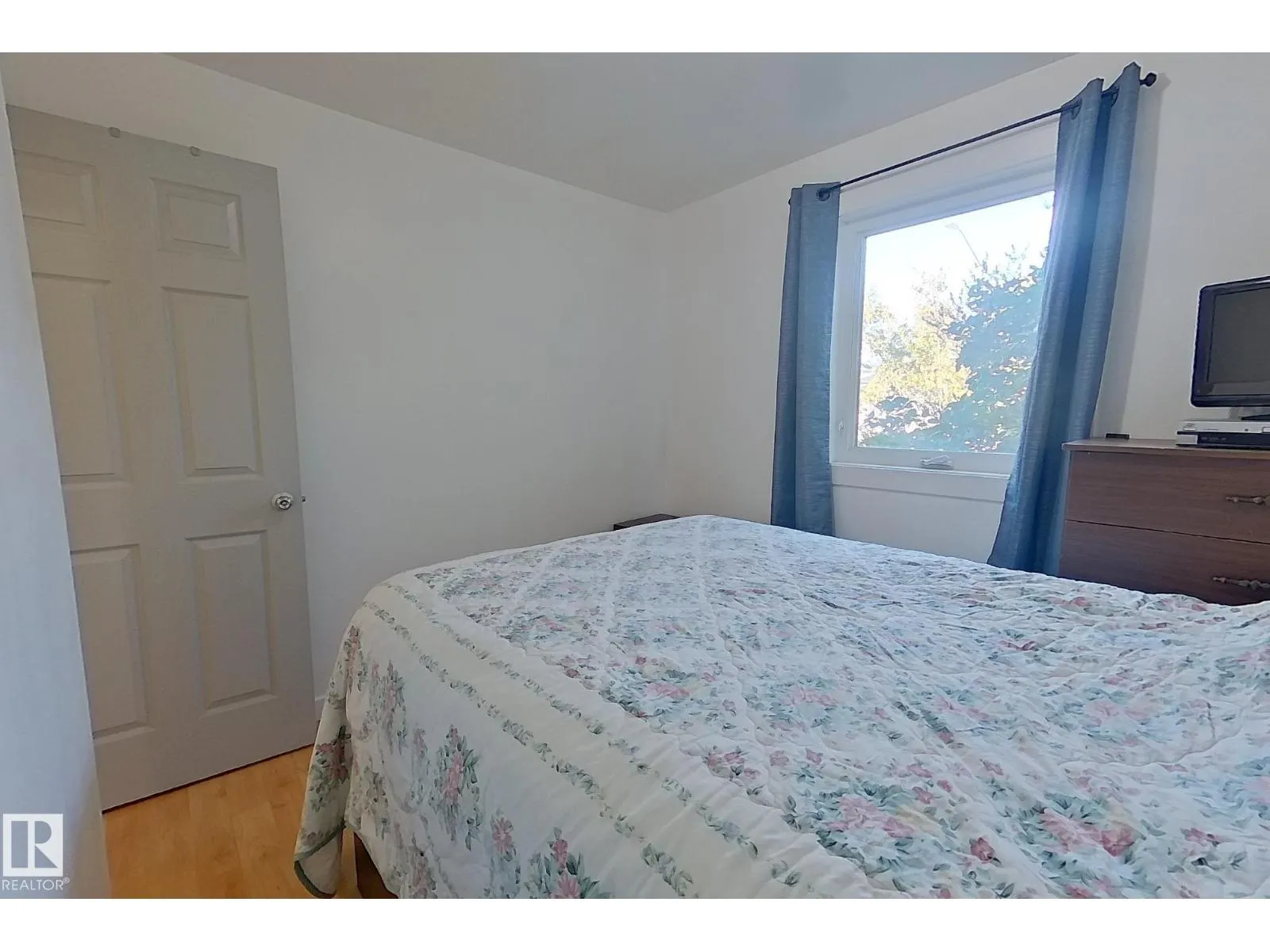 301 2nd Street