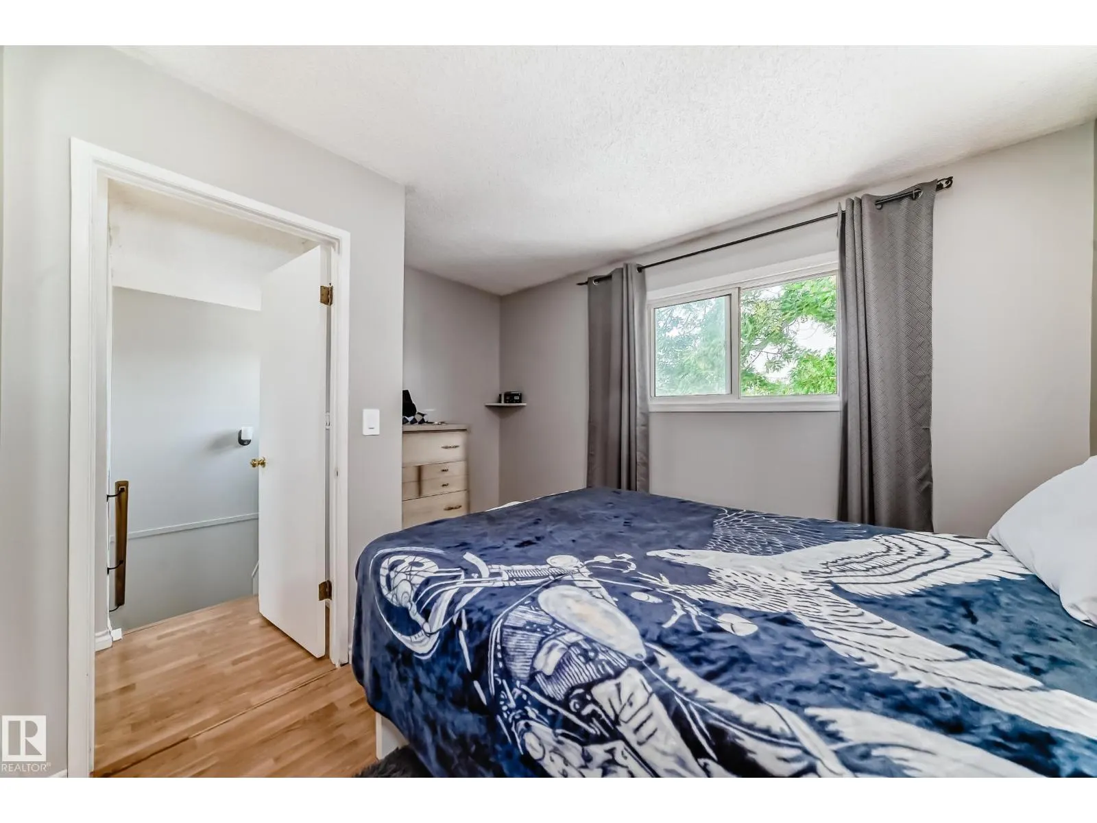 2343 139 AV NW