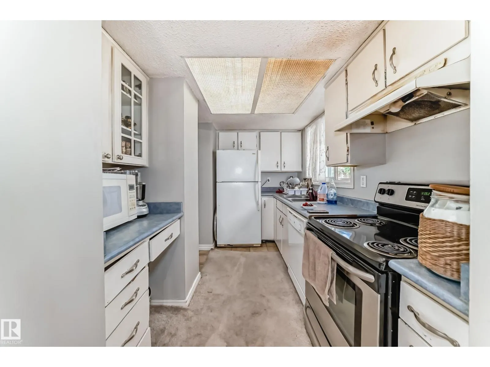 2343 139 AV NW