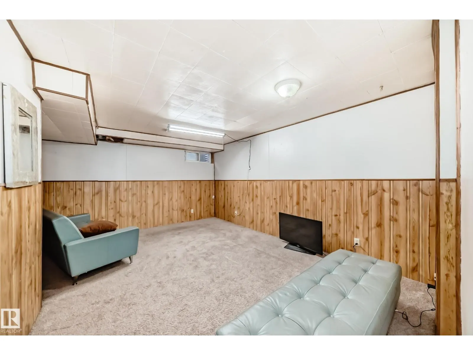 2343 139 AV NW