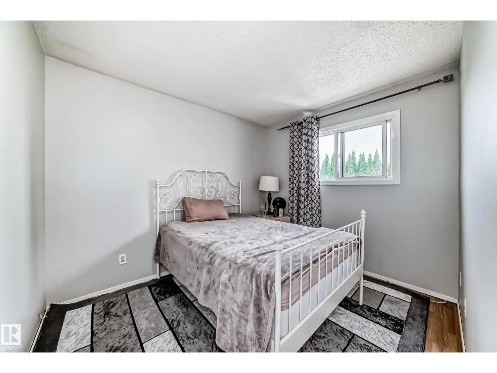 2343 139 AV NW