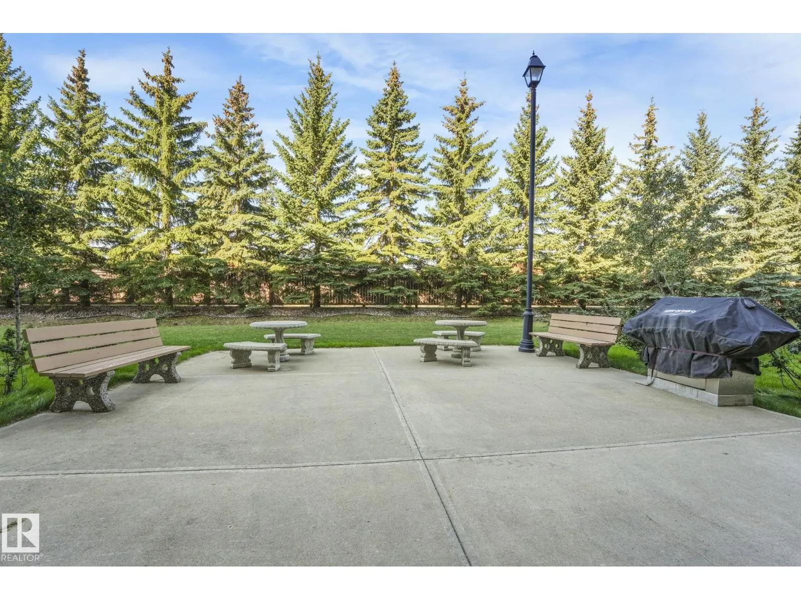 #232 1406 HODGSON WY NW