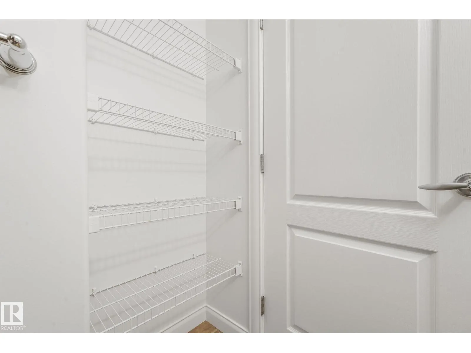 #232 1406 HODGSON WY NW