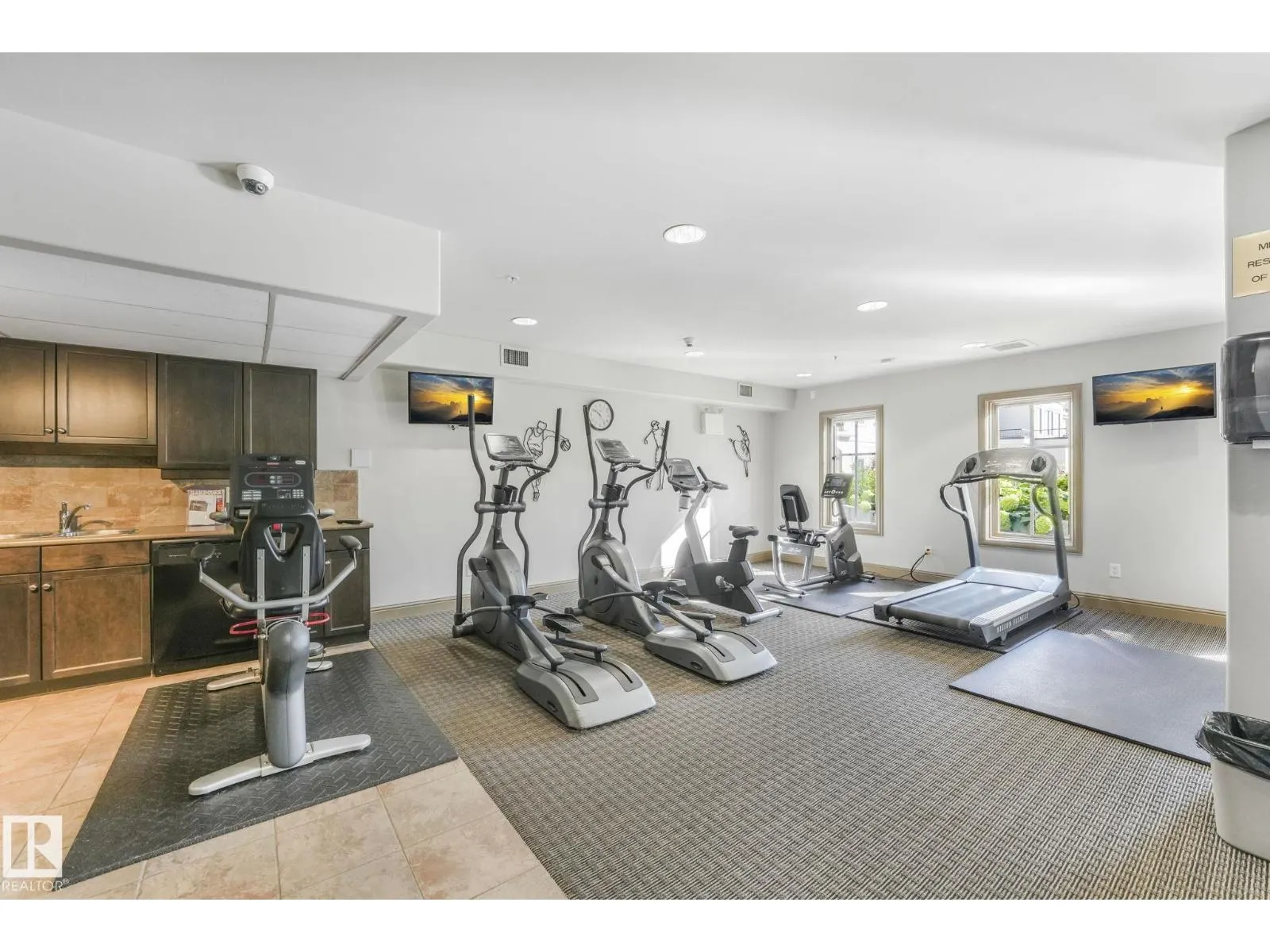 #232 1406 HODGSON WY NW