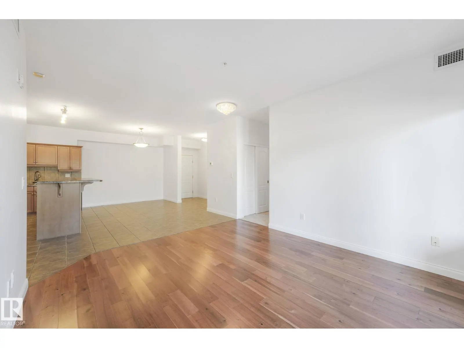 #232 1406 HODGSON WY NW