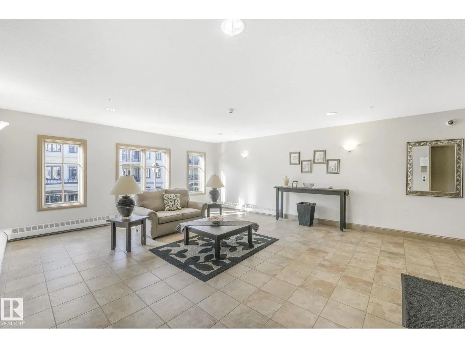 #232 1406 HODGSON WY NW