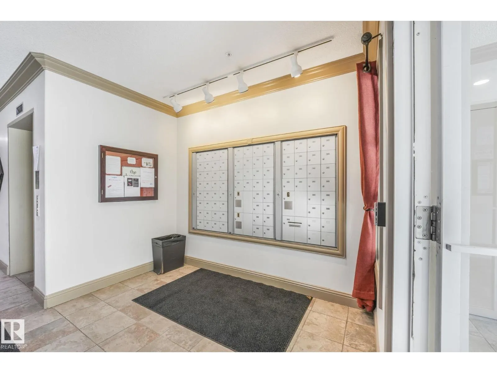 #232 1406 HODGSON WY NW