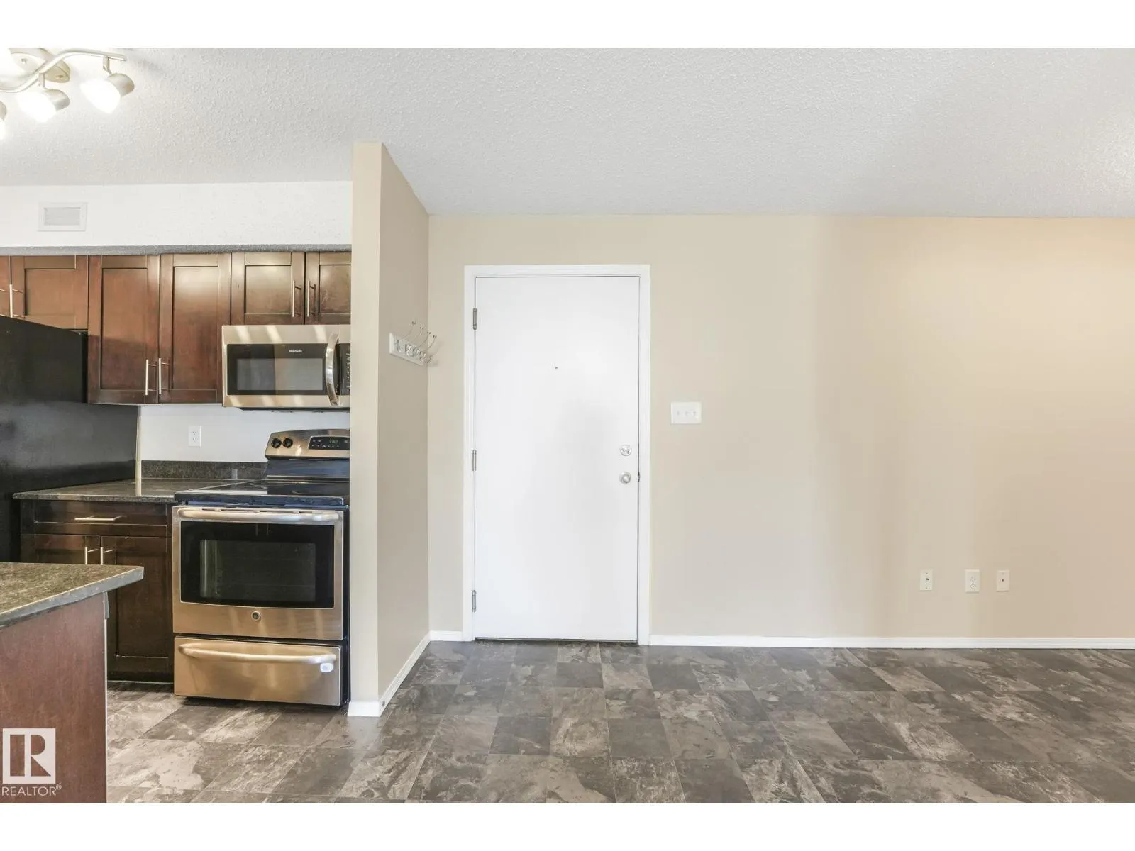 #214 1060 McConachie BV NW