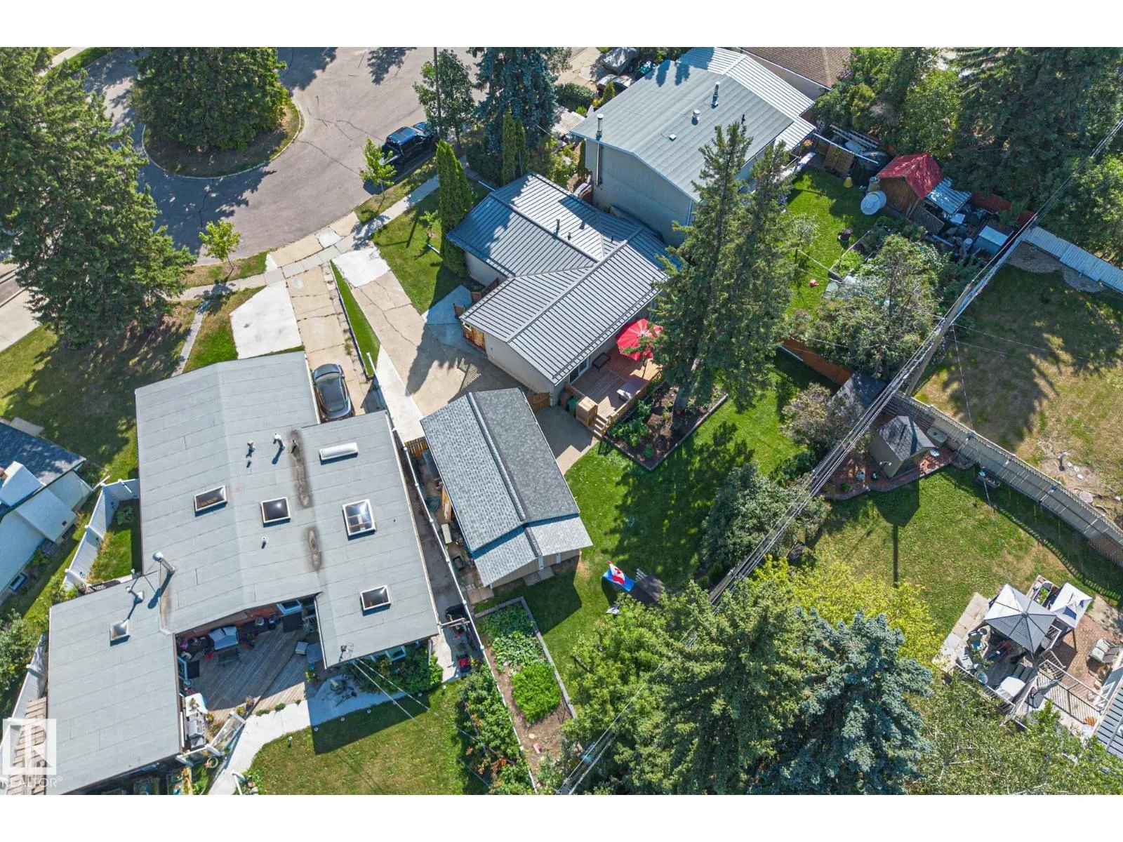 13 GRANTHAM PL