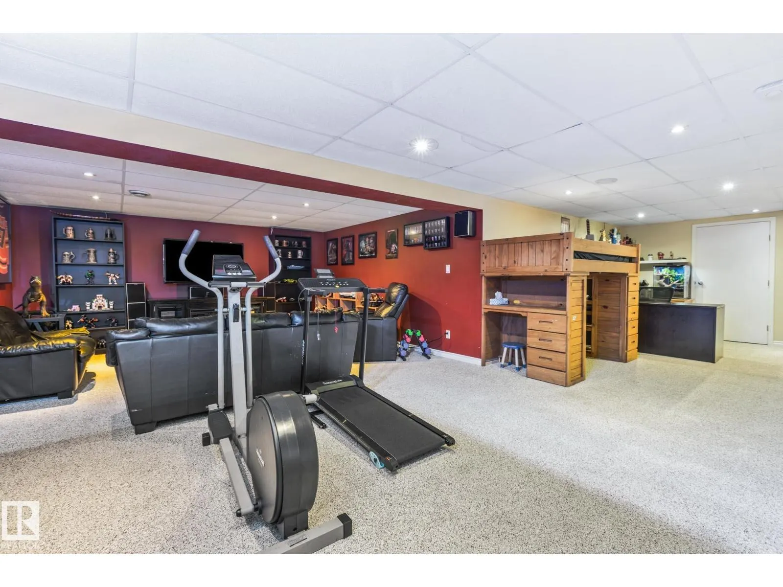 13 GRANTHAM PL