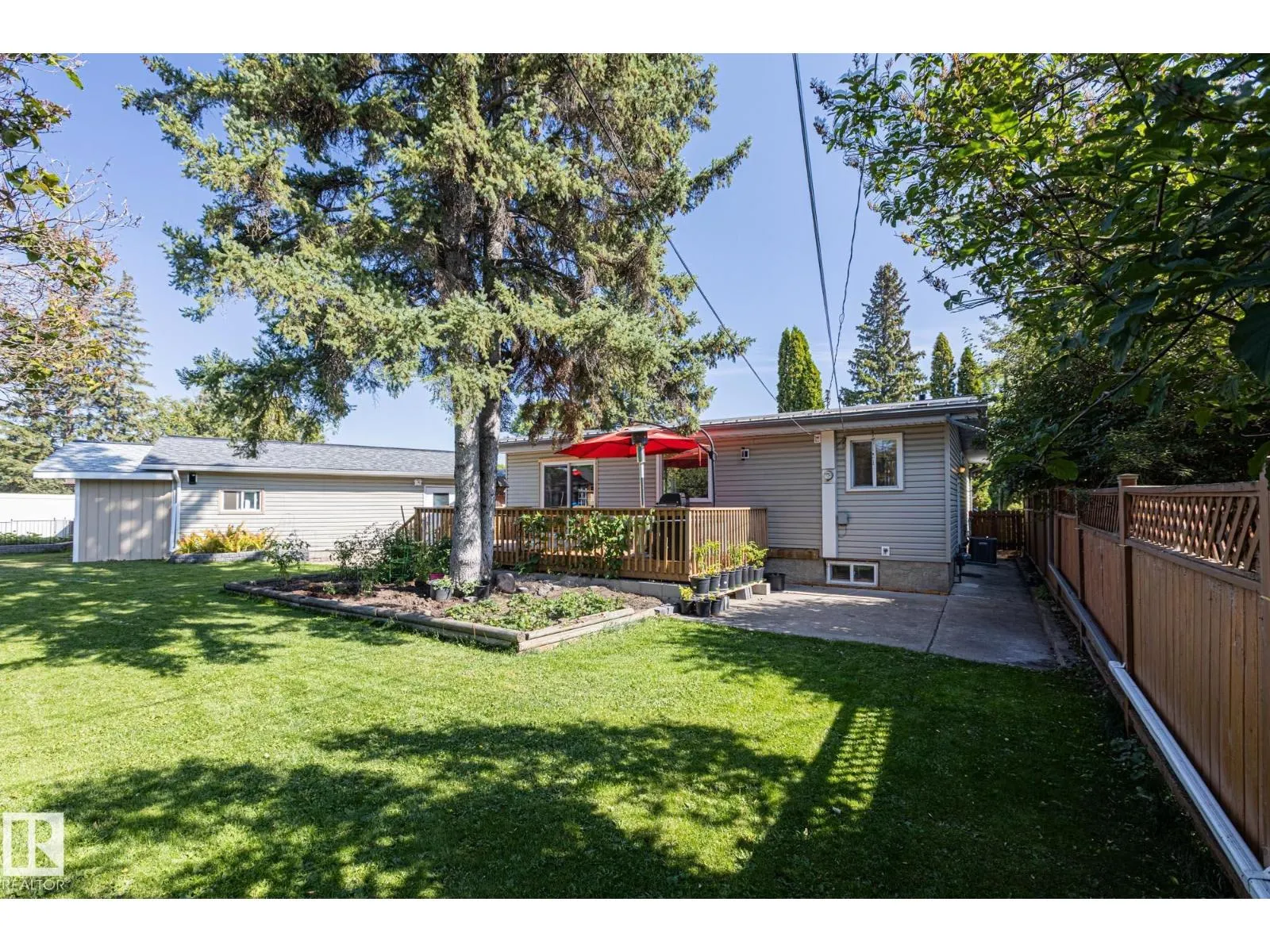 13 GRANTHAM PL