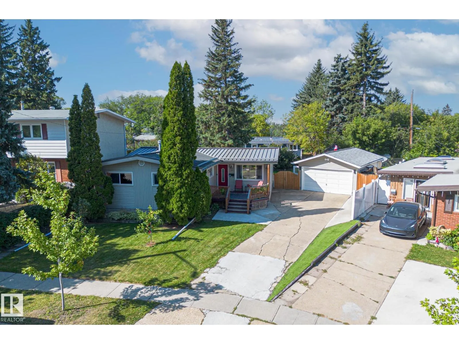 13 GRANTHAM PL
