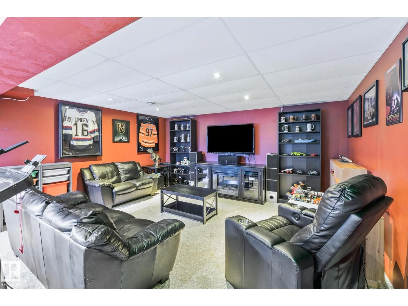 13 GRANTHAM PL