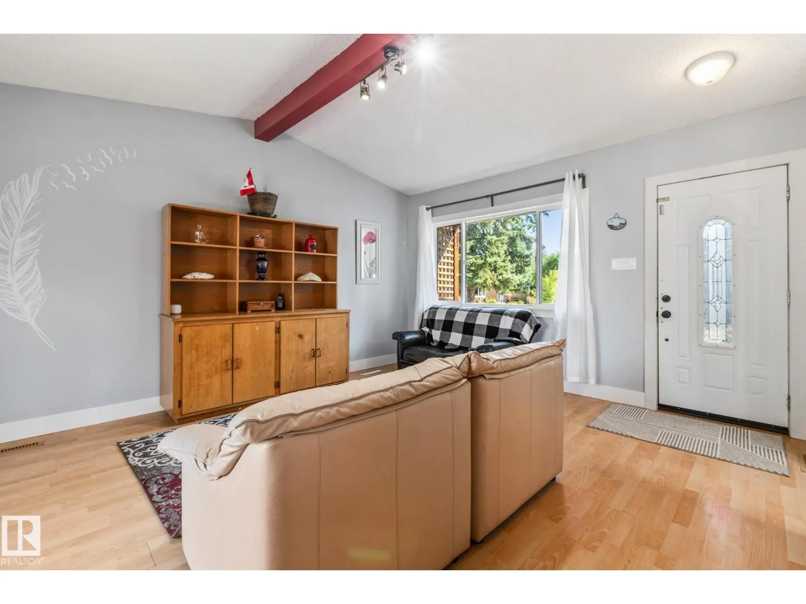 13 GRANTHAM PL