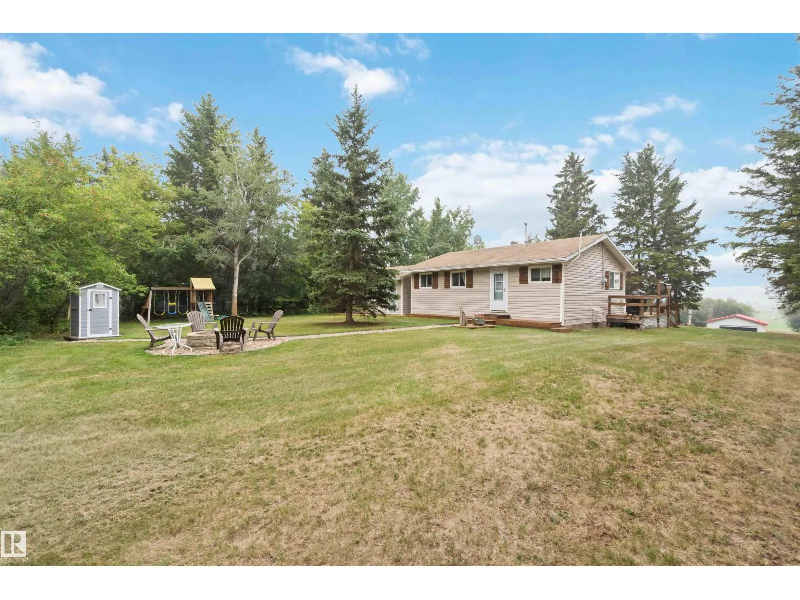 #667 60331 RANGE ROAD 124