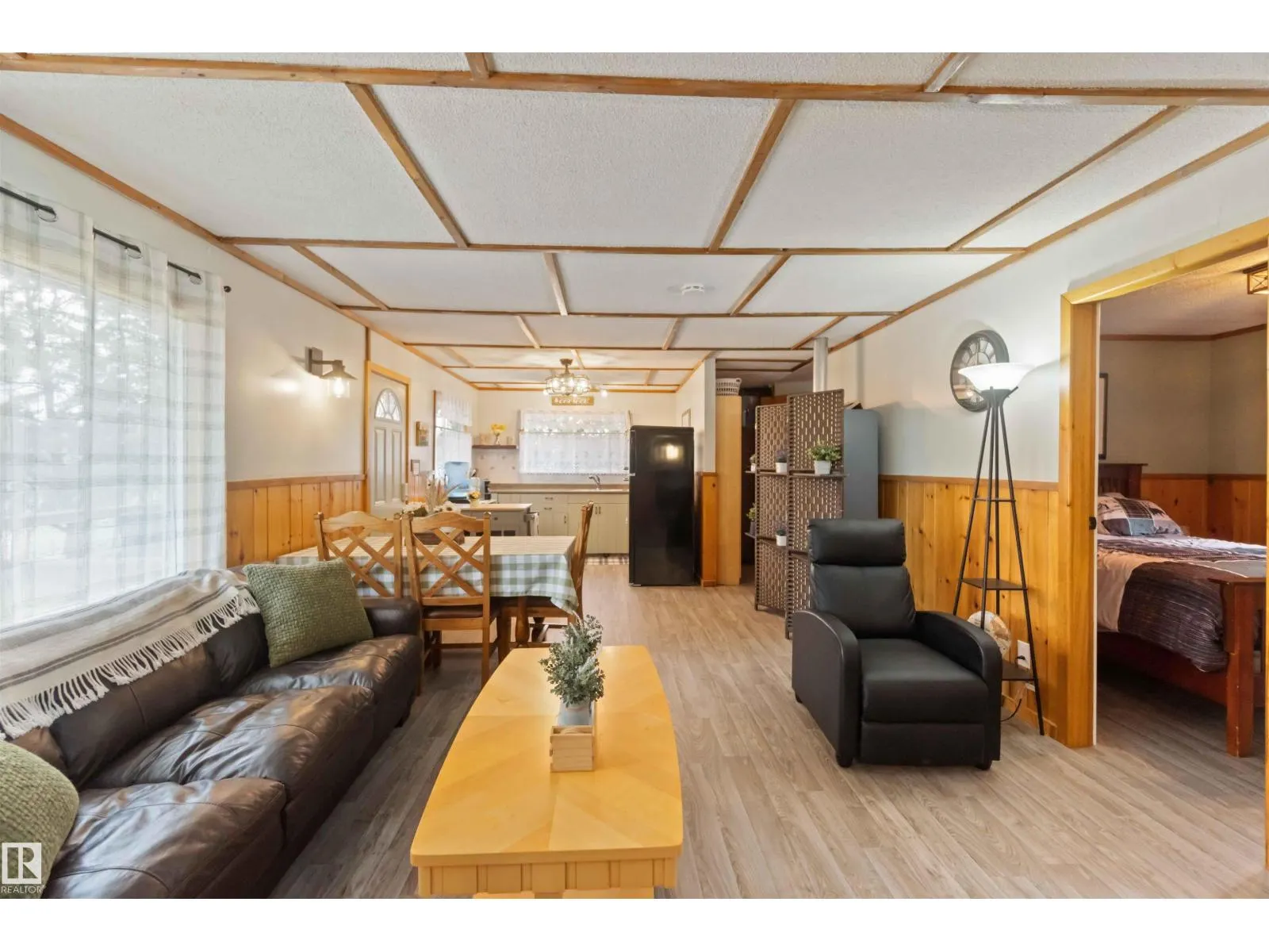 #667 60331 RANGE ROAD 124