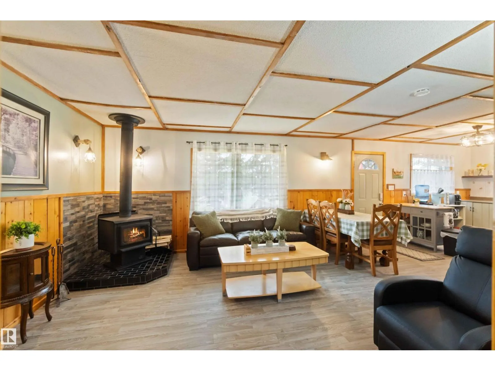 #667 60331 RANGE ROAD 124