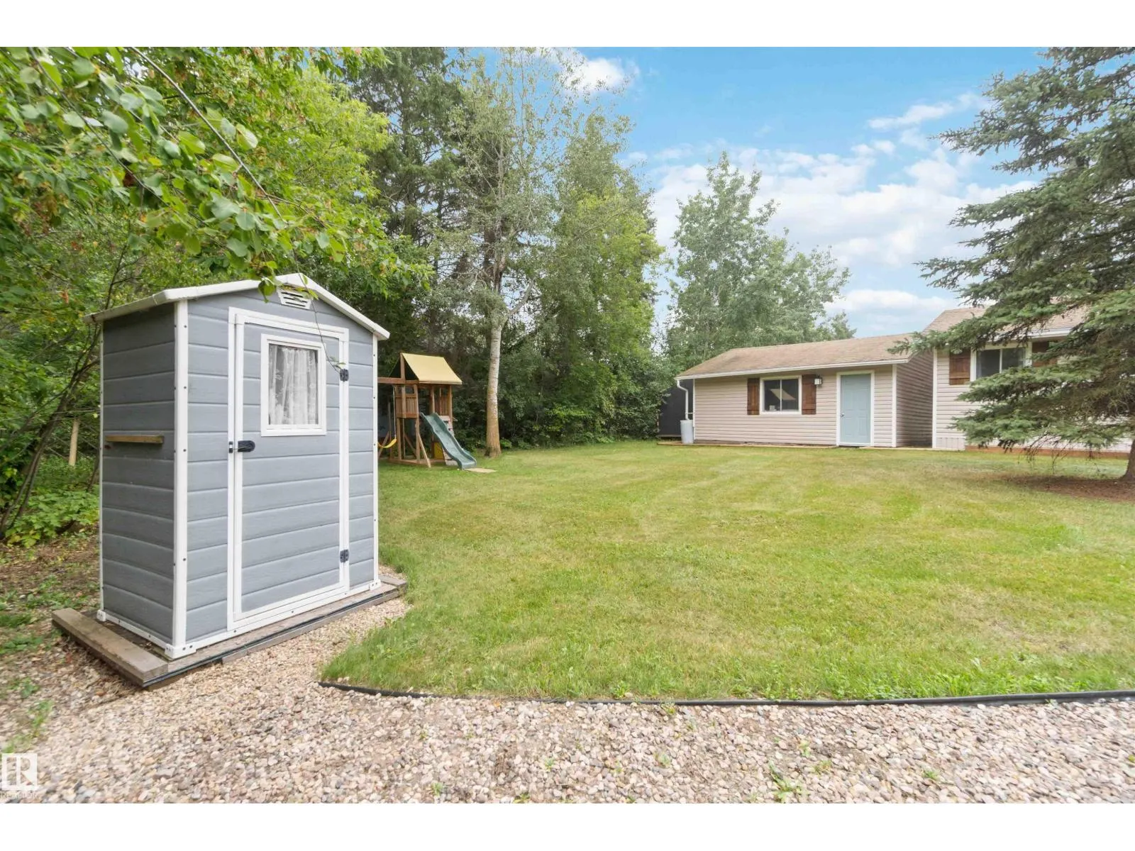 #667 60331 RANGE ROAD 124