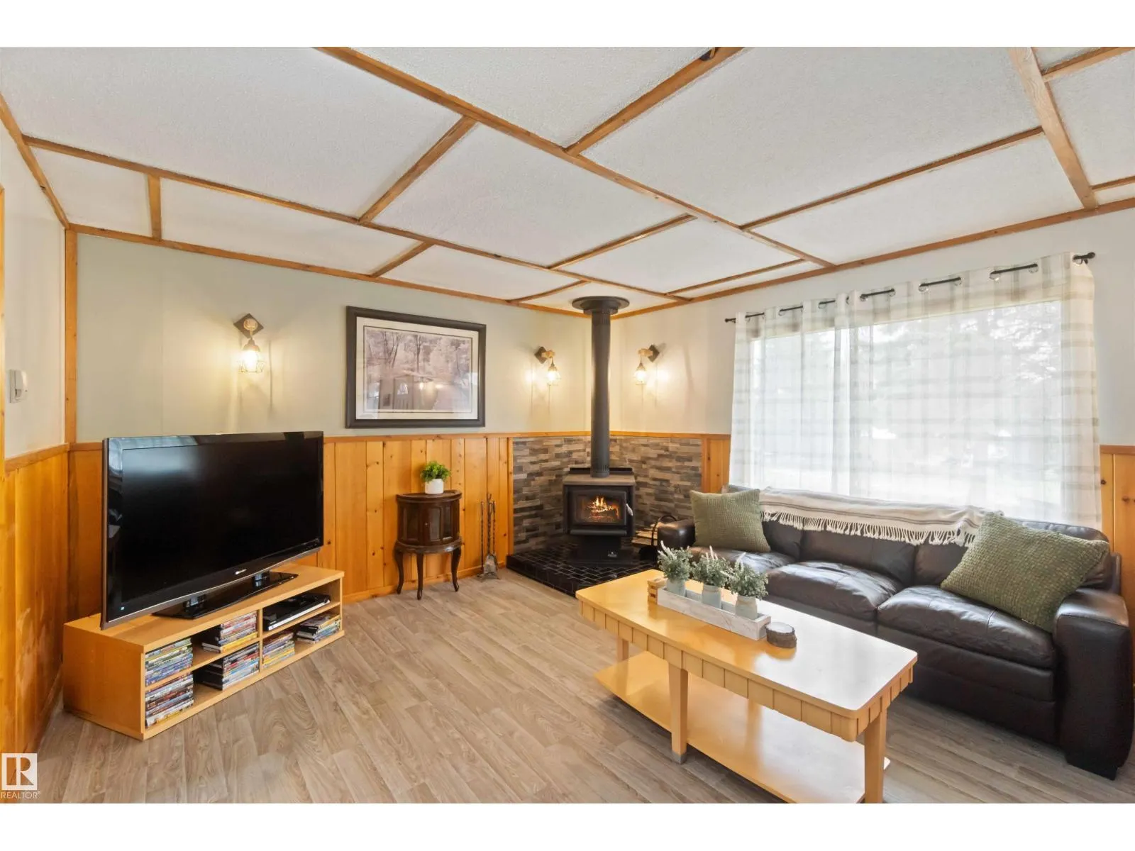 #667 60331 RANGE ROAD 124
