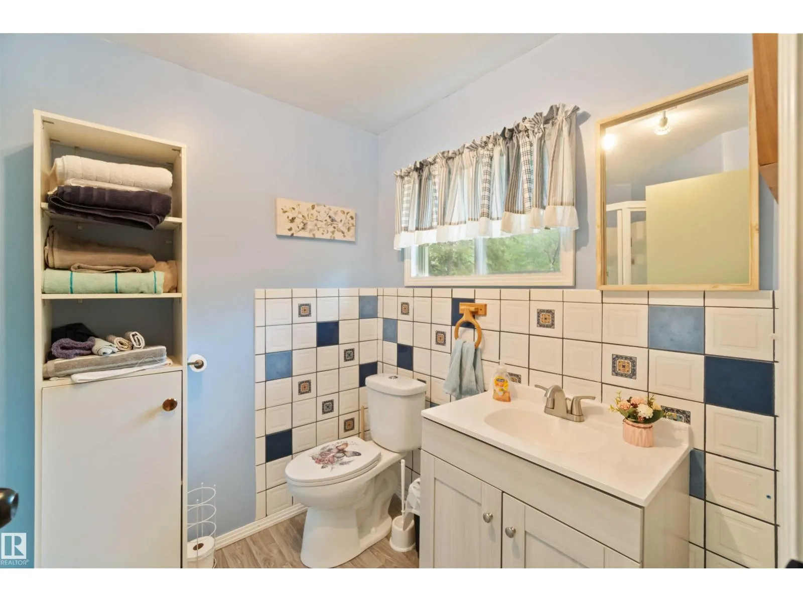 #667 60331 RANGE ROAD 124