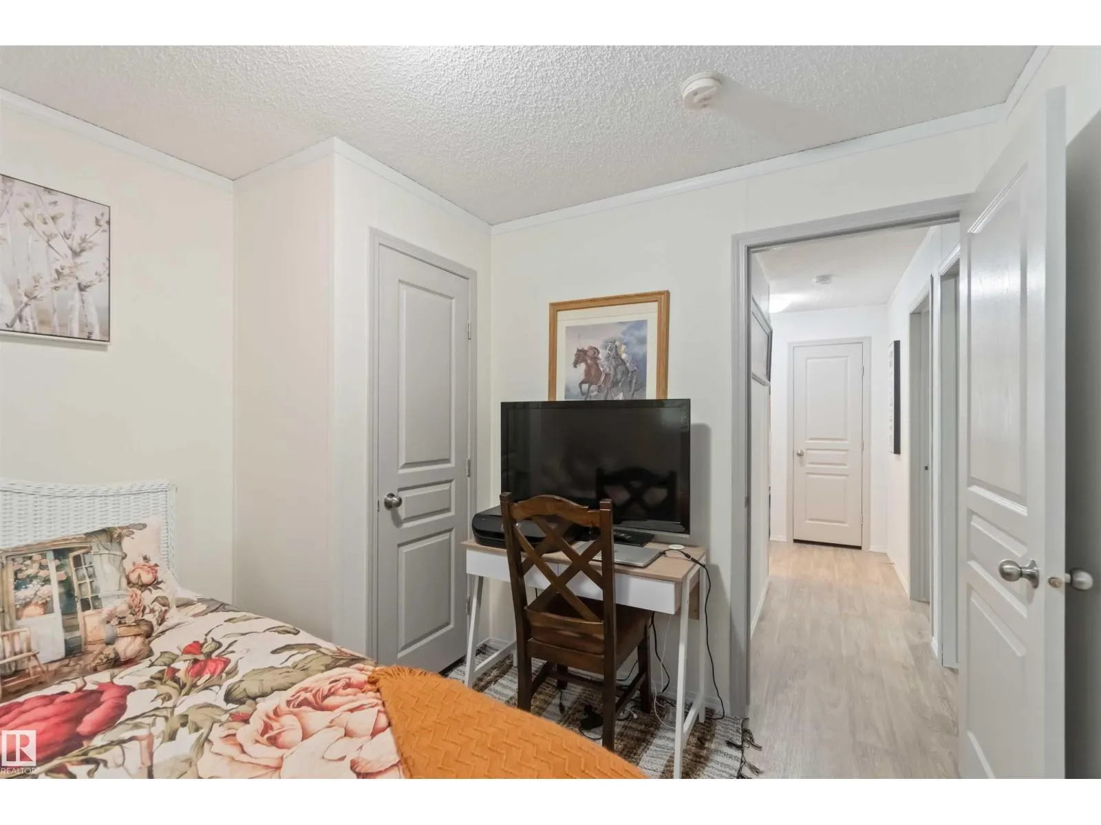 #665 60331 RANGE ROAD 124