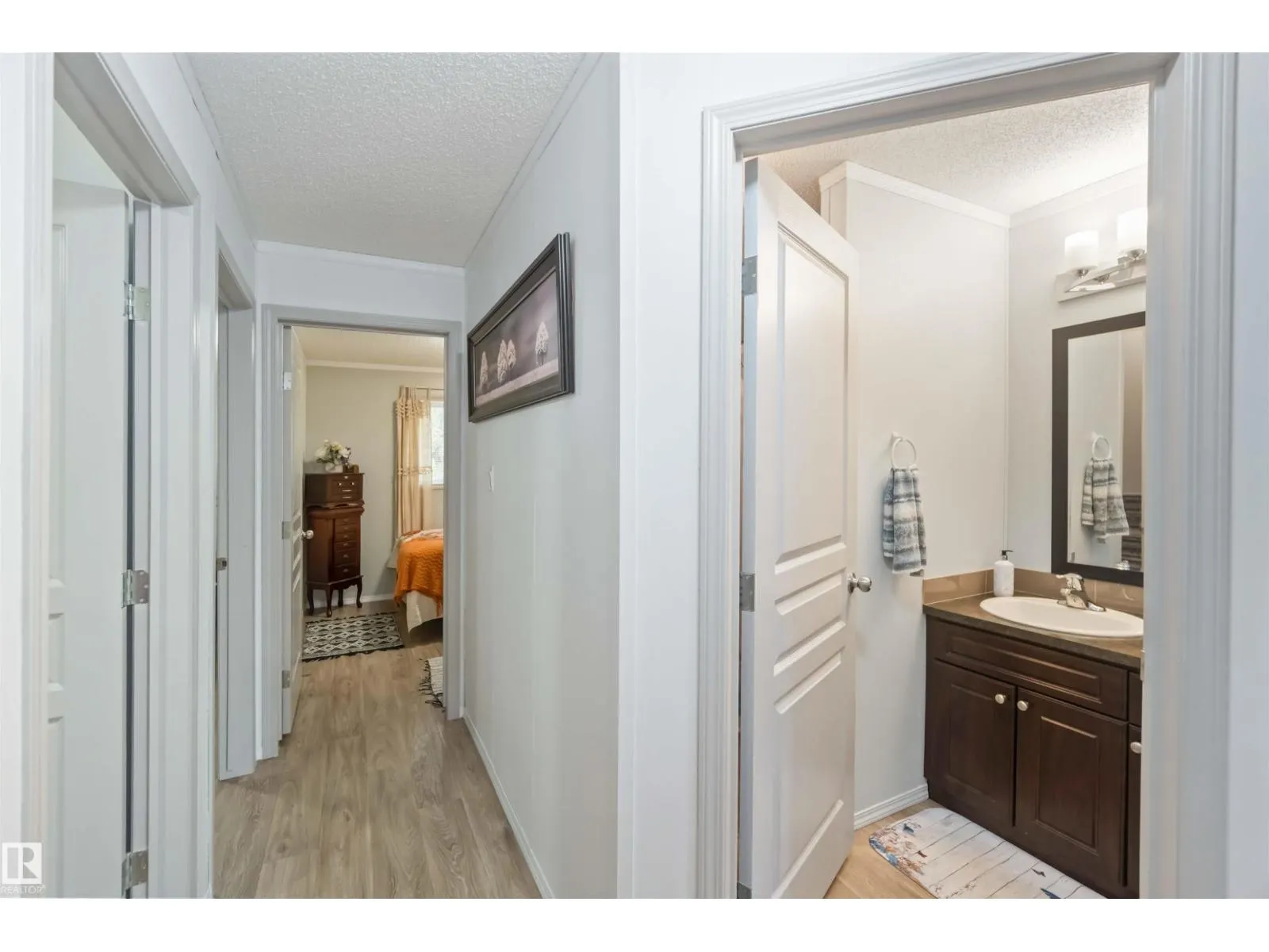 #665 60331 RANGE ROAD 124
