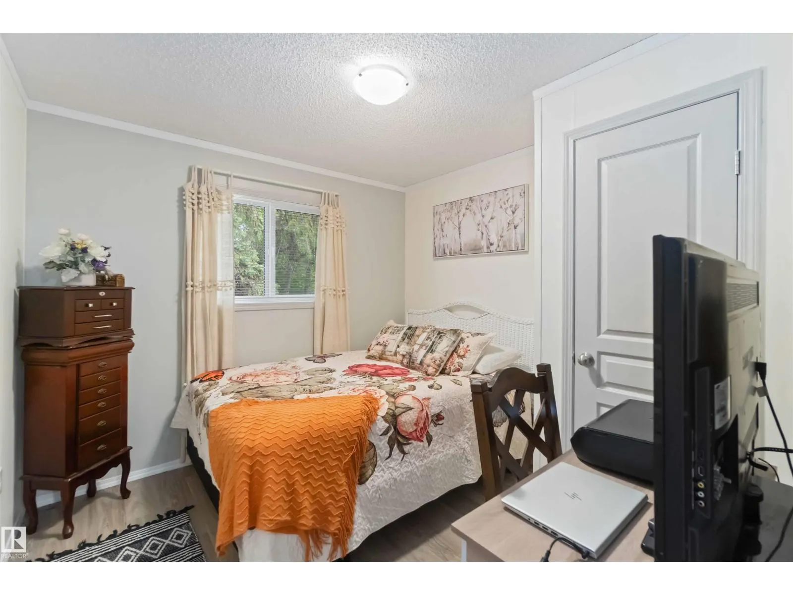 #665 60331 RANGE ROAD 124