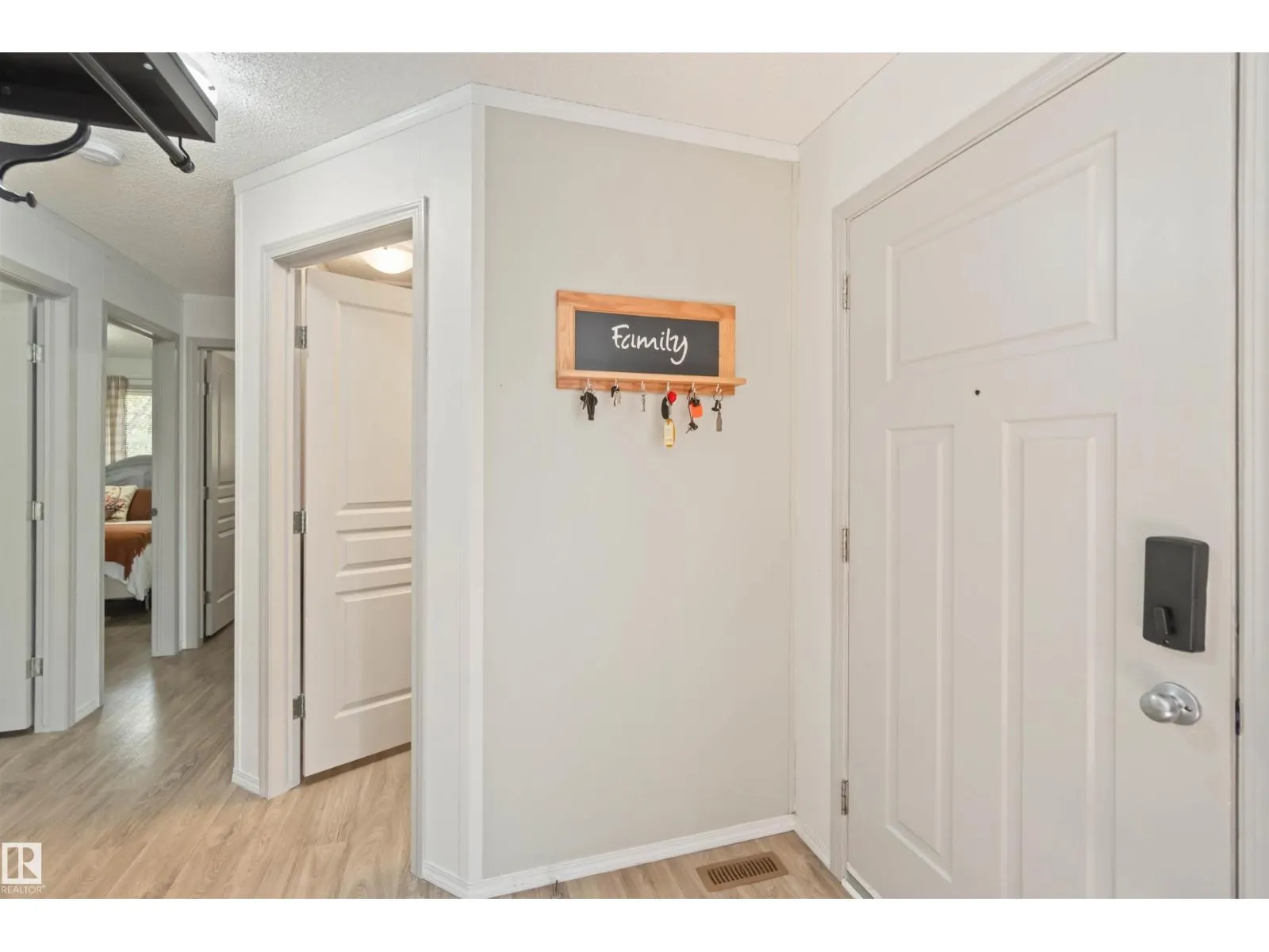 #665 60331 RANGE ROAD 124