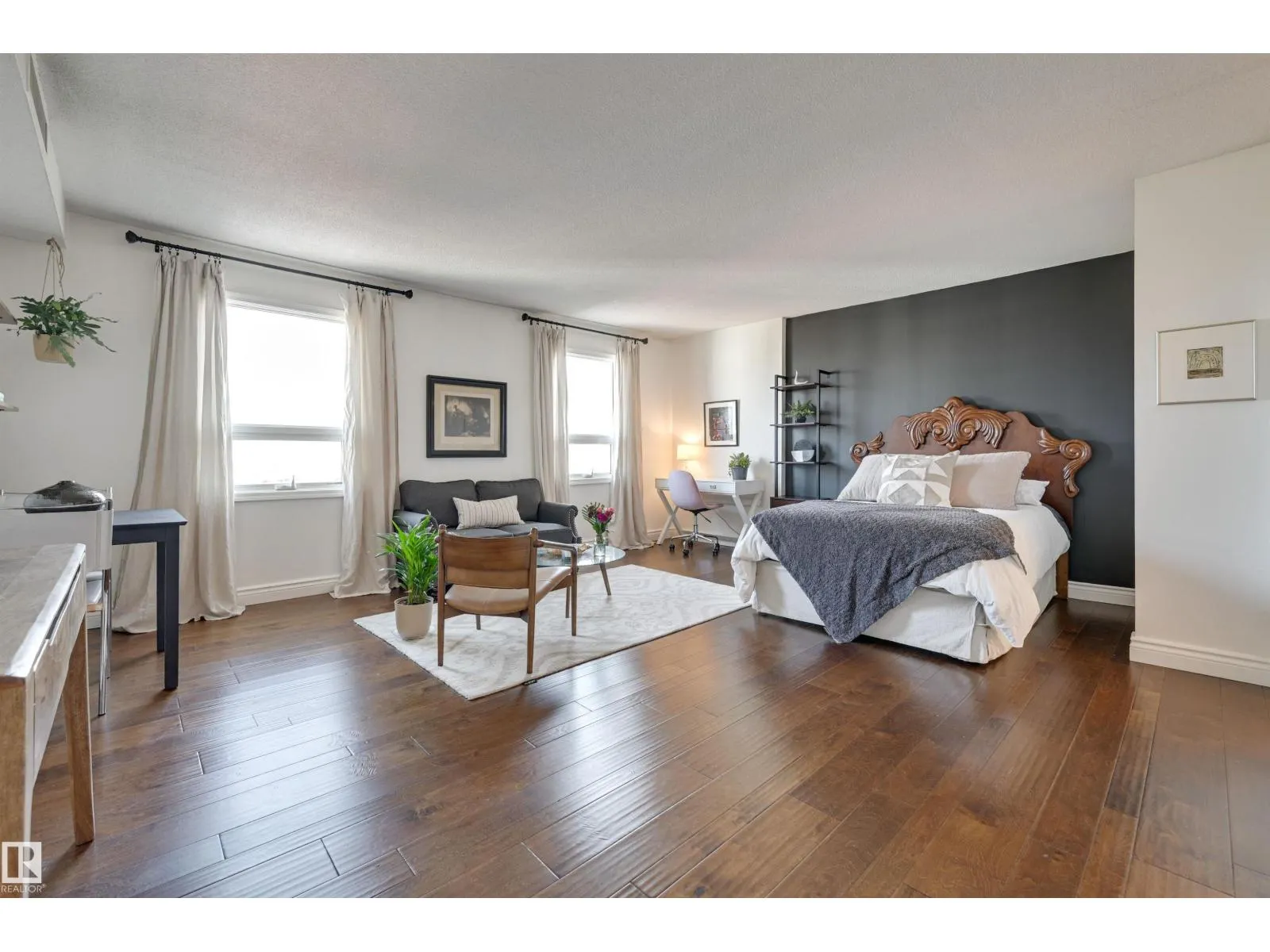 #1505 10140 120 ST NW