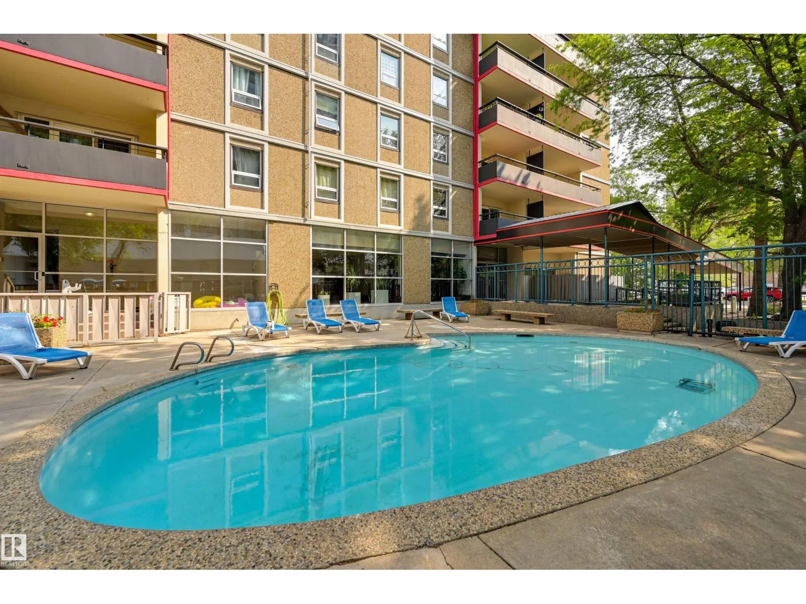 #1505 10140 120 ST NW