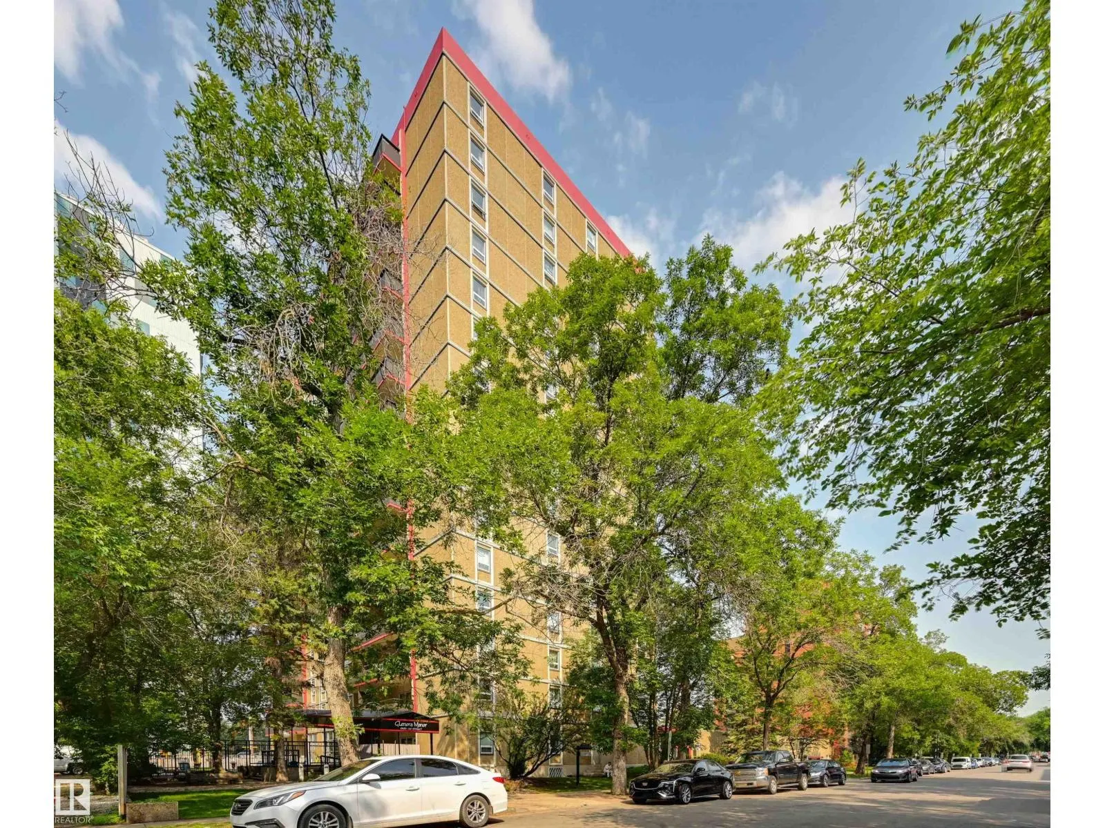 #1505 10140 120 ST NW