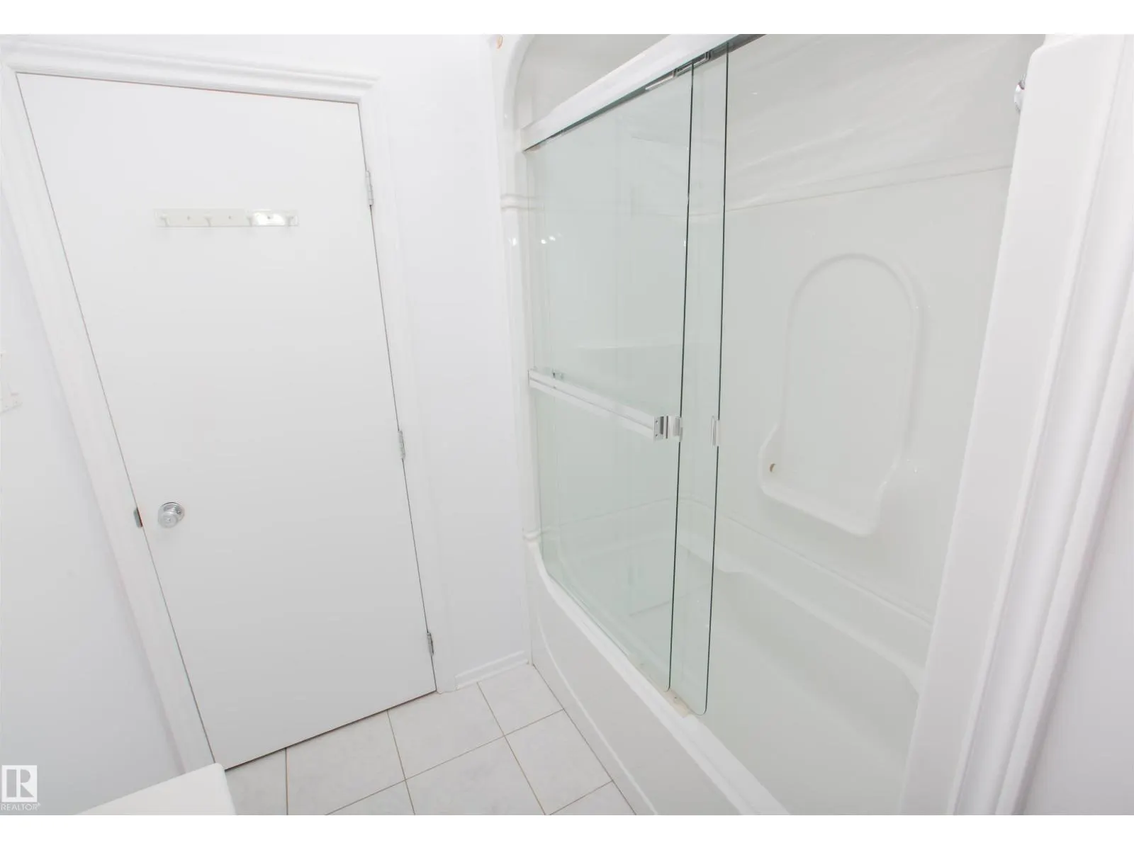 14624 87 AV NW