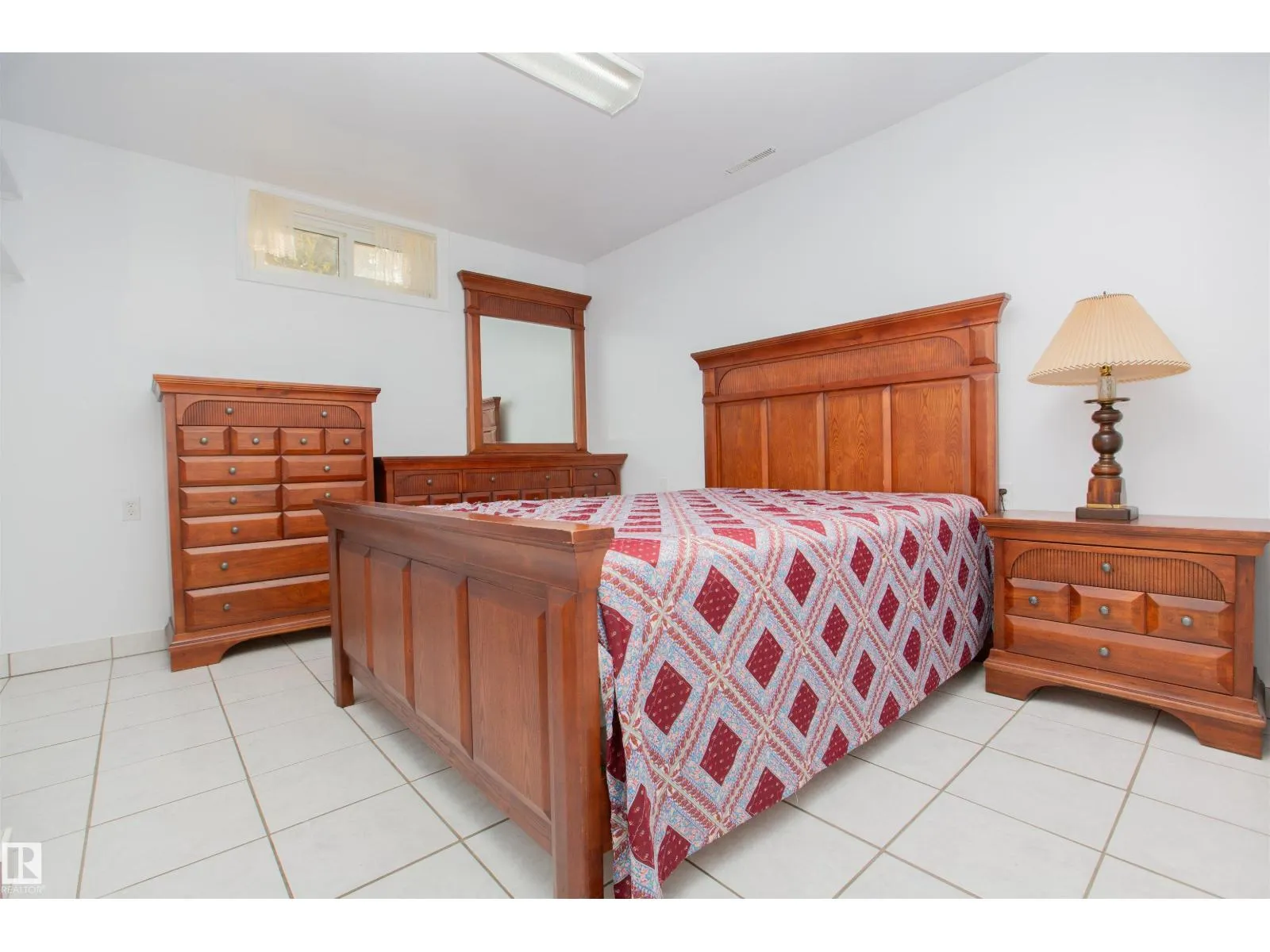 14624 87 AV NW
