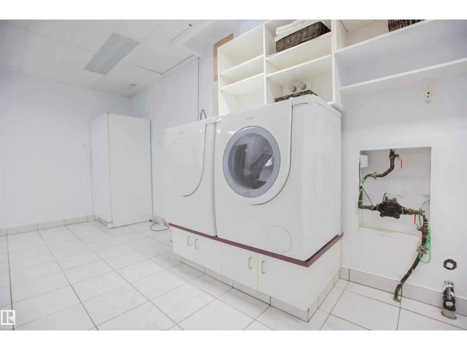 14624 87 AV NW