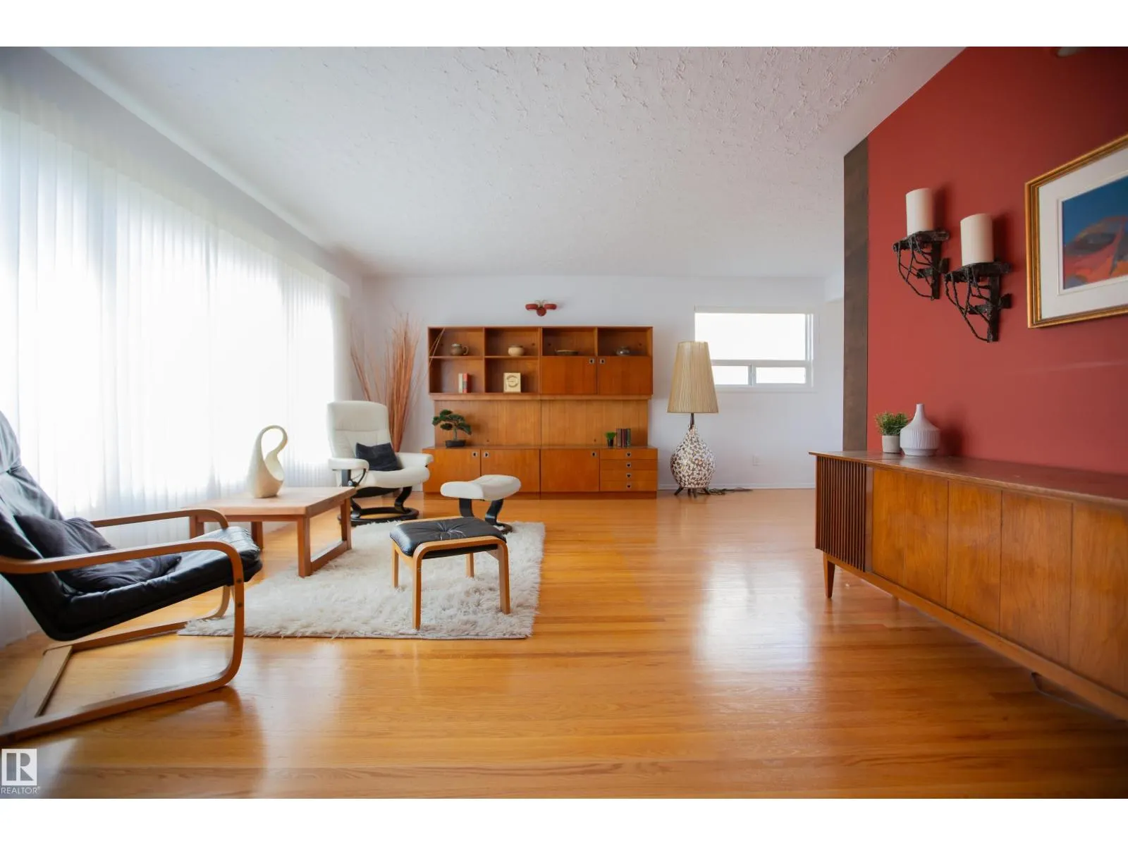 14624 87 AV NW