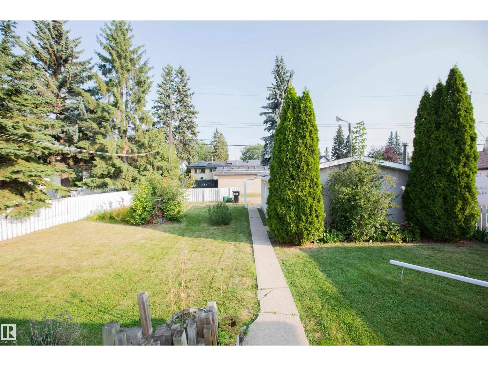 14624 87 AV NW