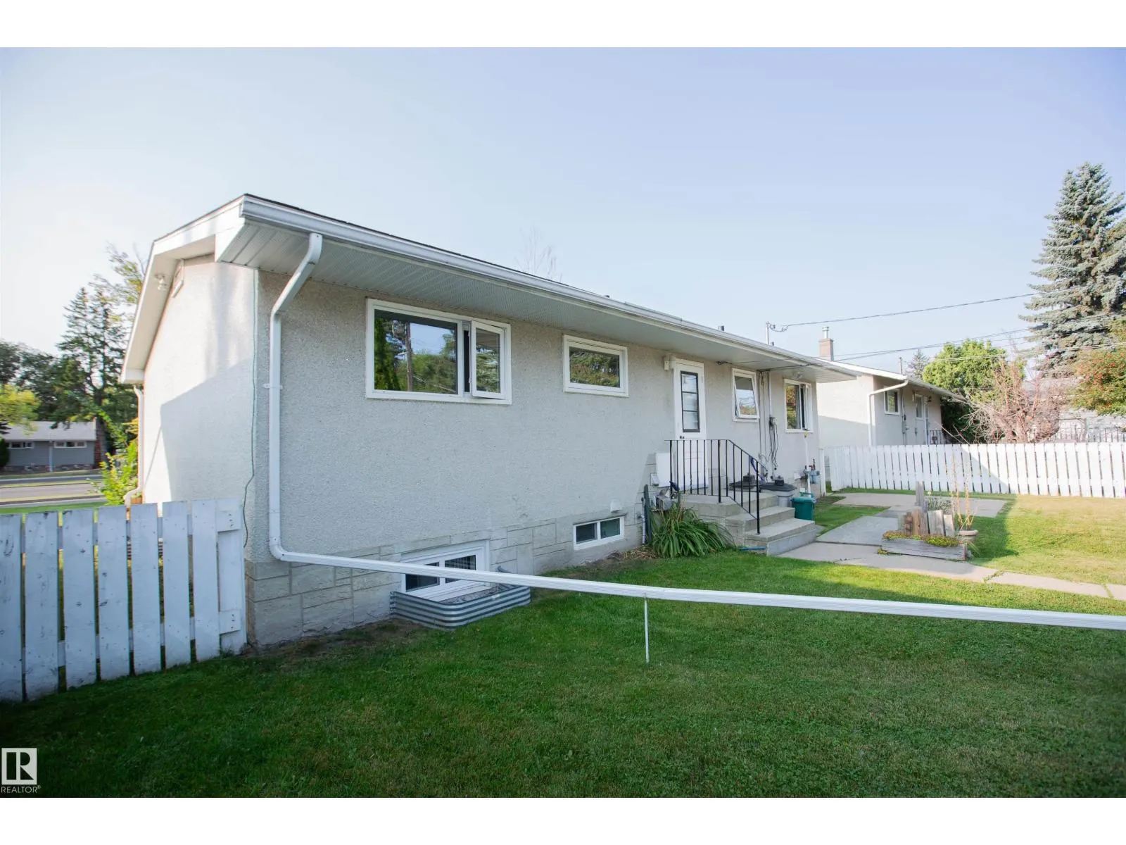 14624 87 AV NW
