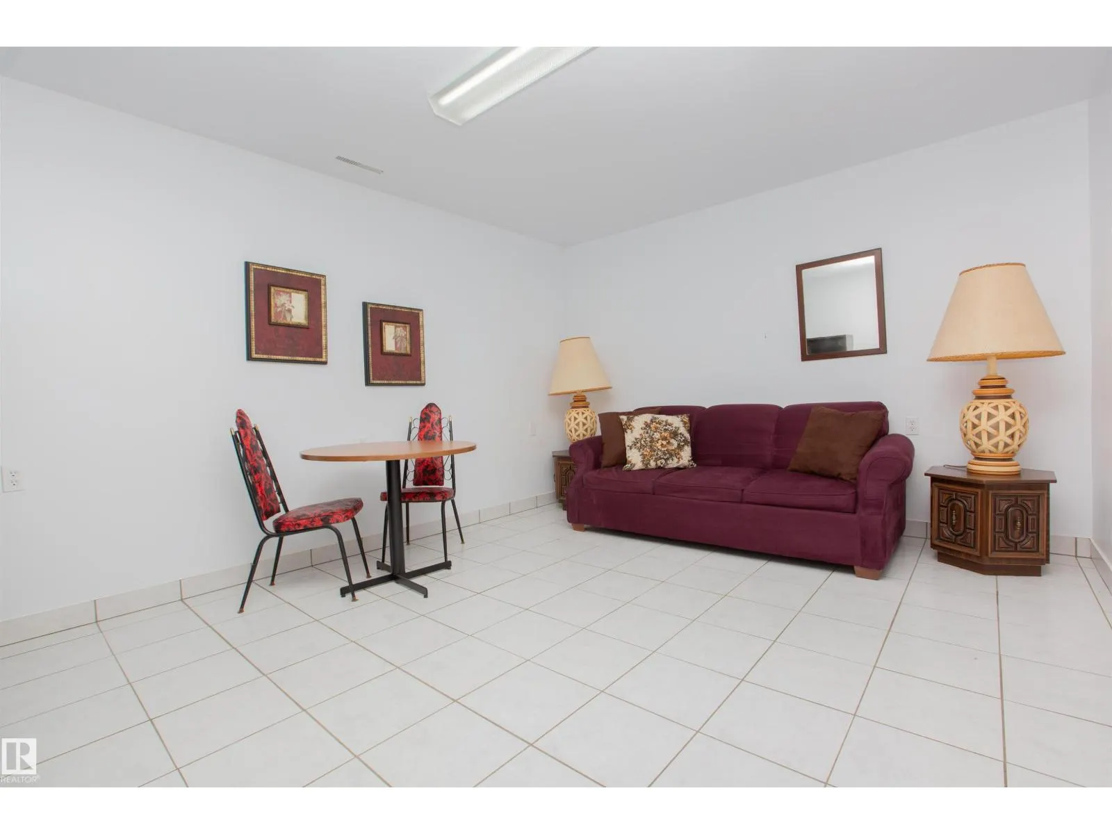 14624 87 AV NW
