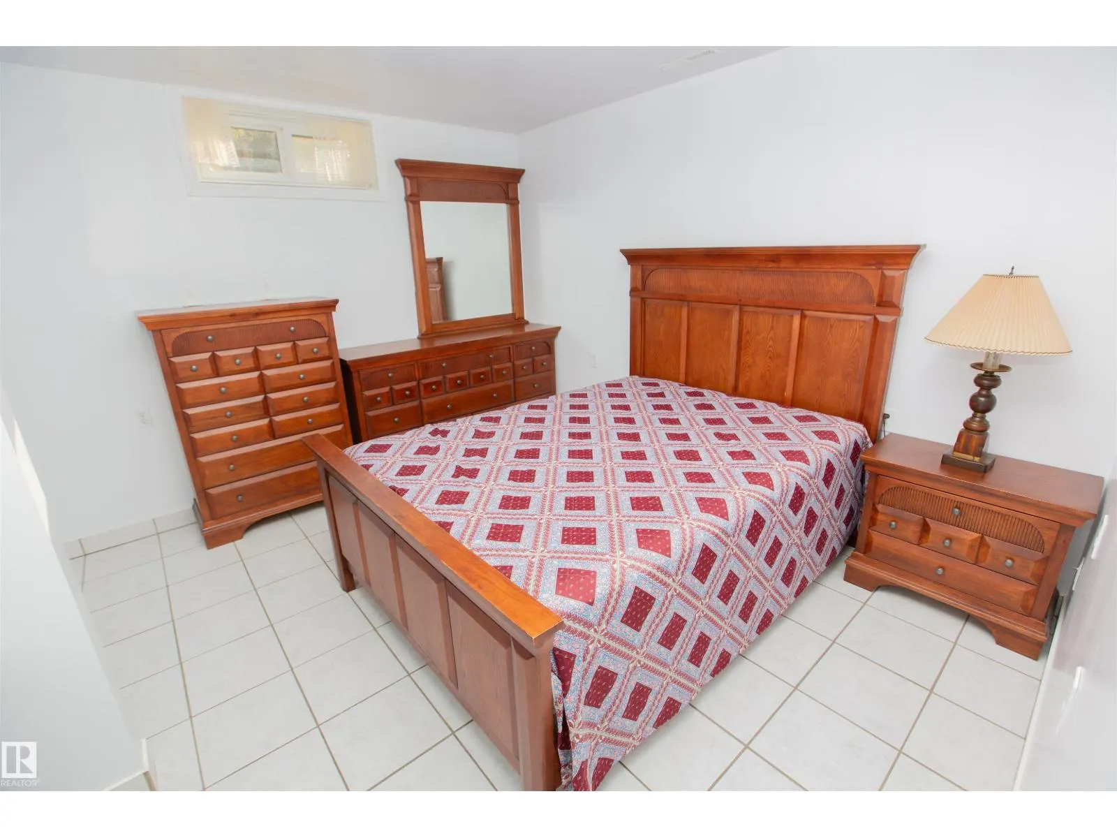 14624 87 AV NW