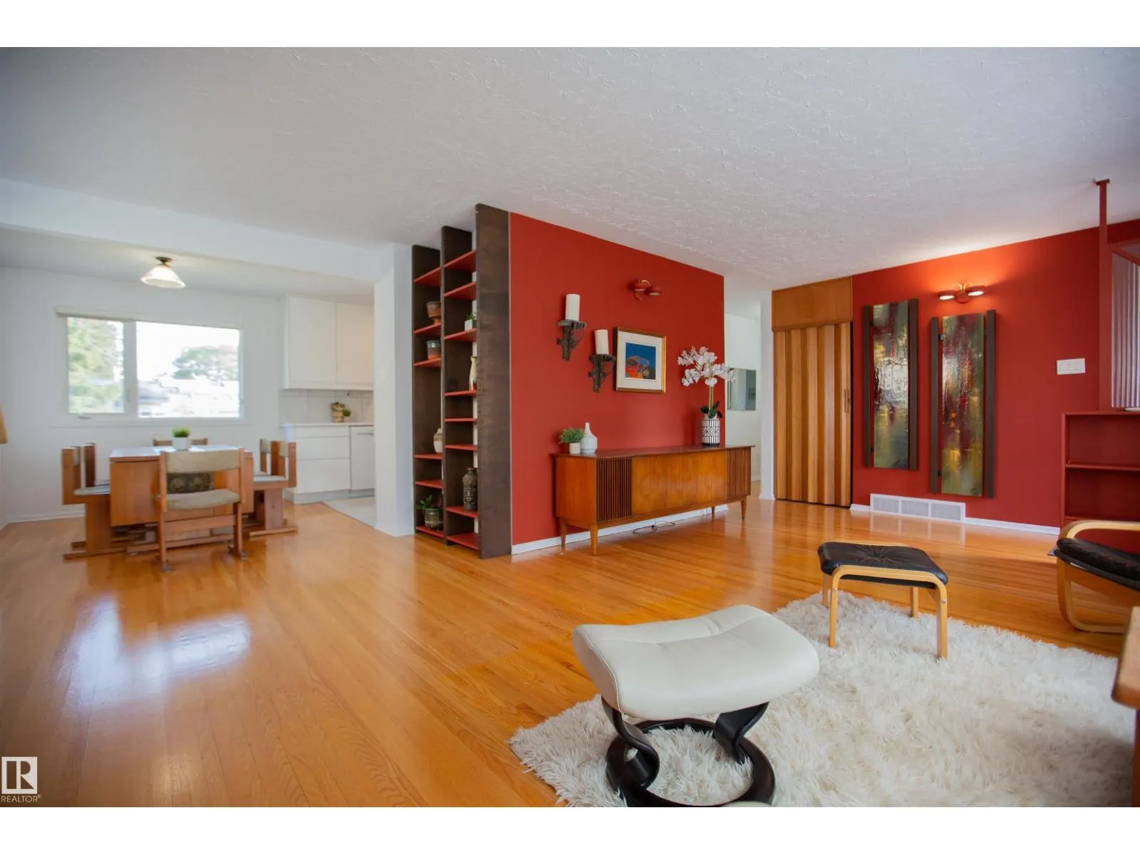 14624 87 AV NW