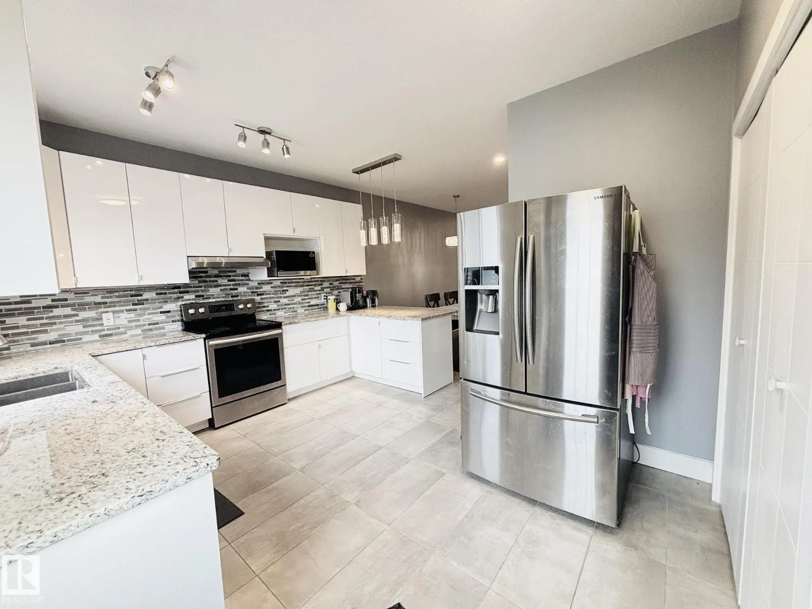 11916 89 ST NW