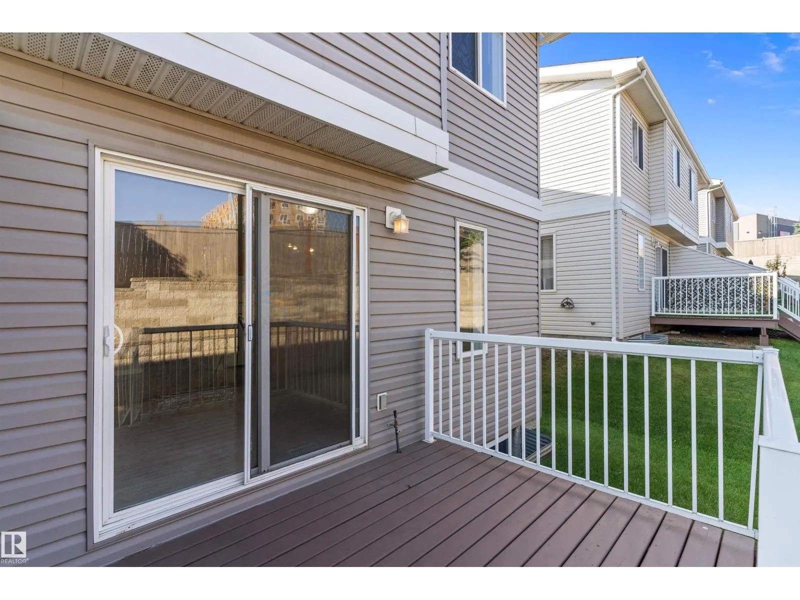 #6 130 HYNDMAN CR NW