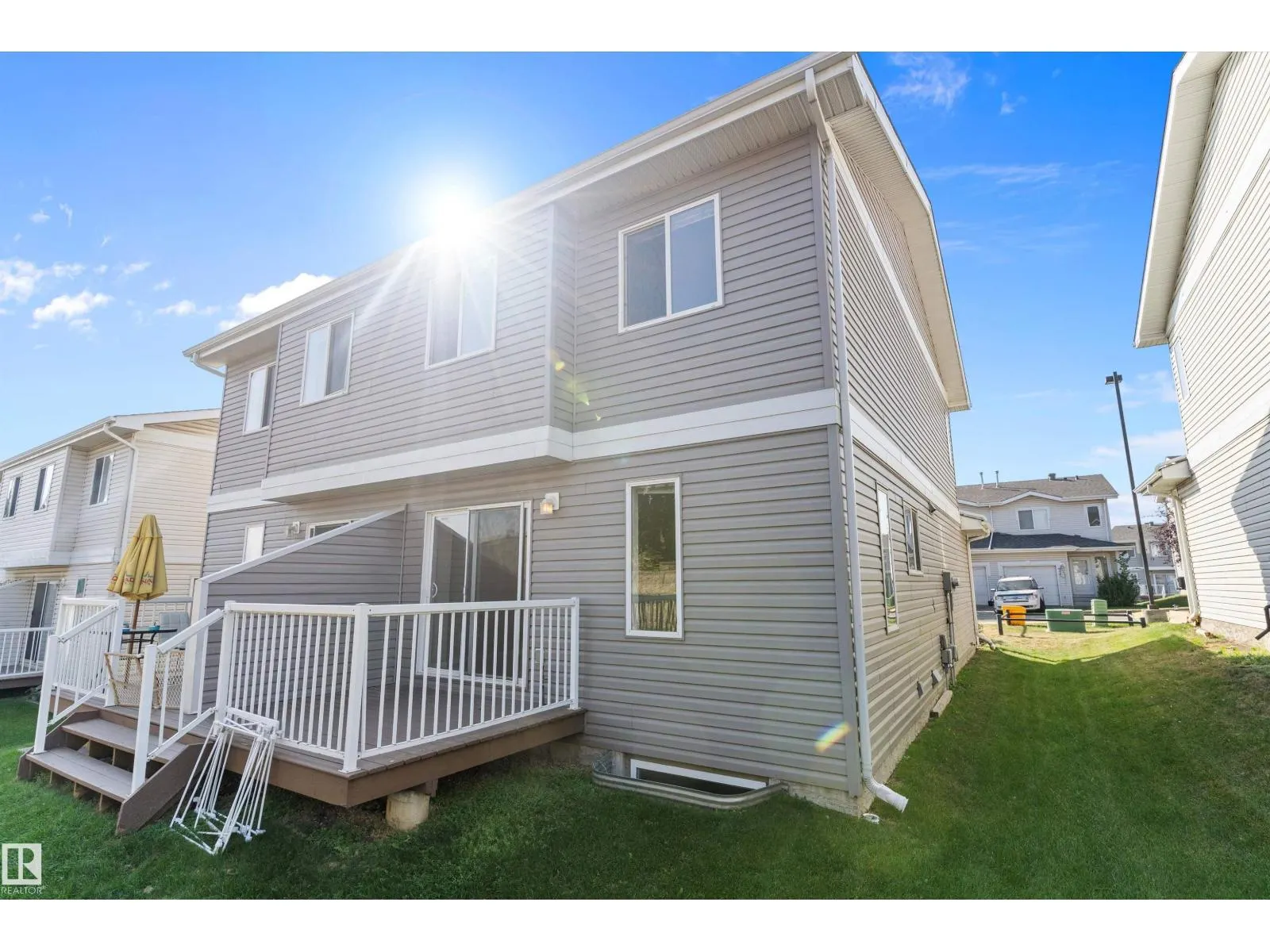 #6 130 HYNDMAN CR NW
