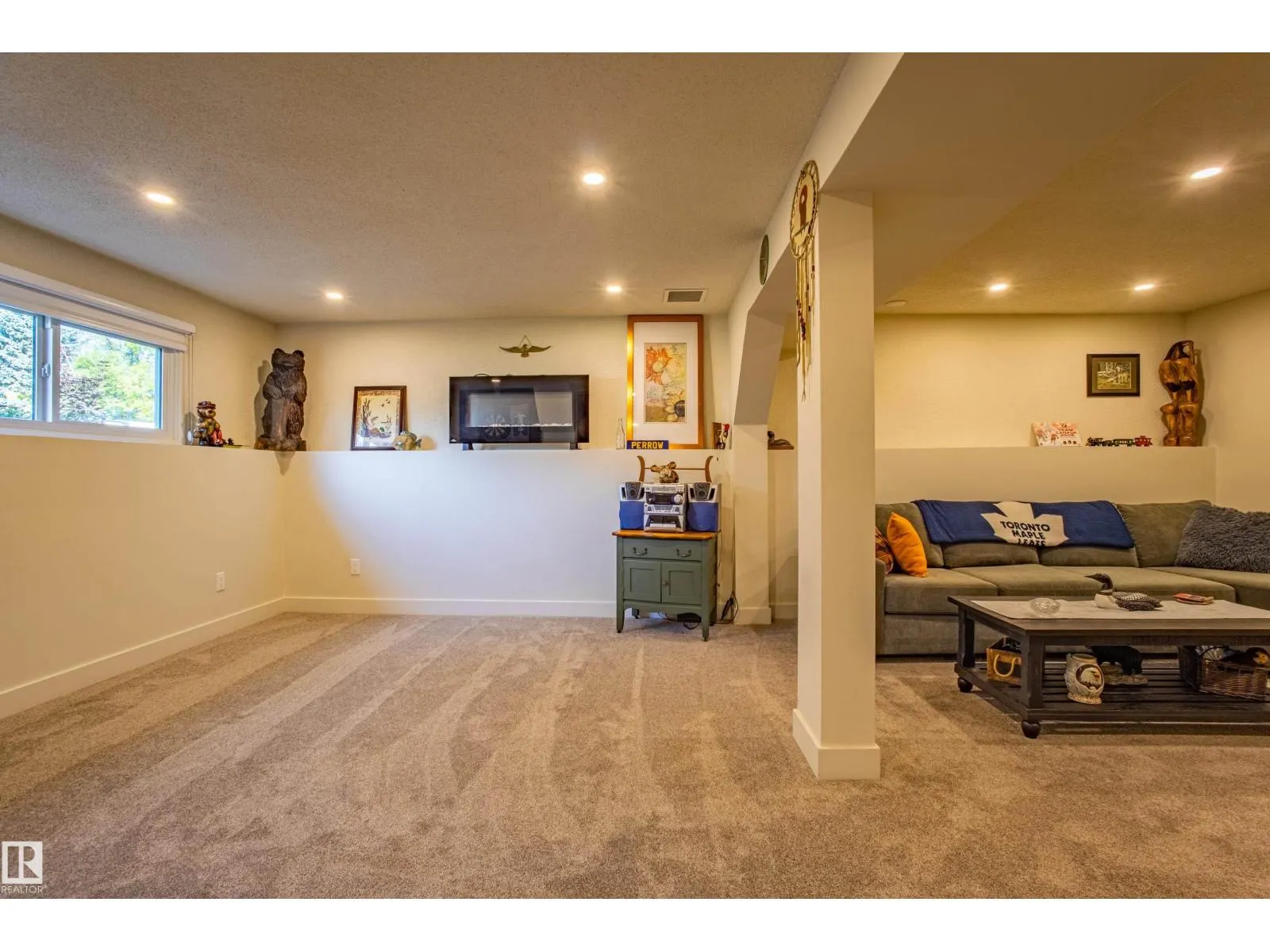 3143 73 ST NW