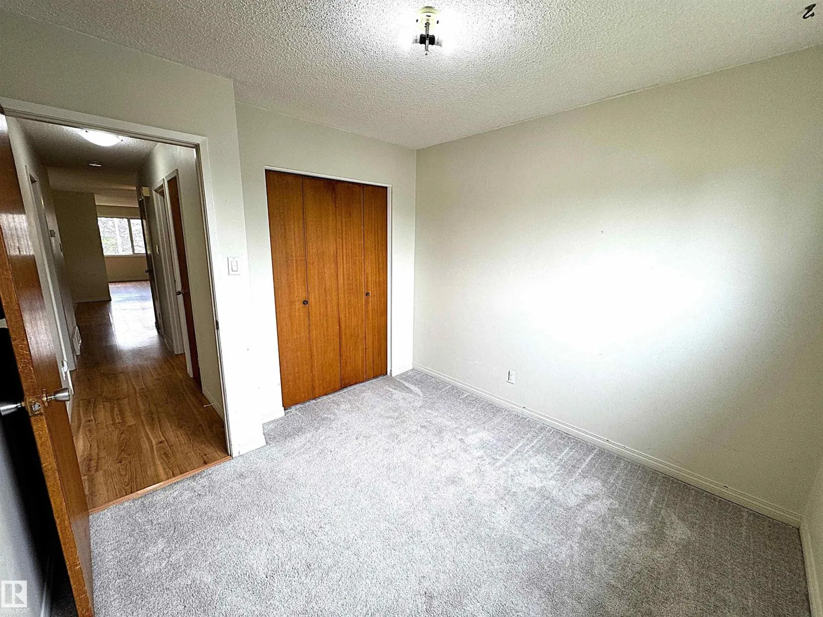 3315 & 3317 105 AV NW