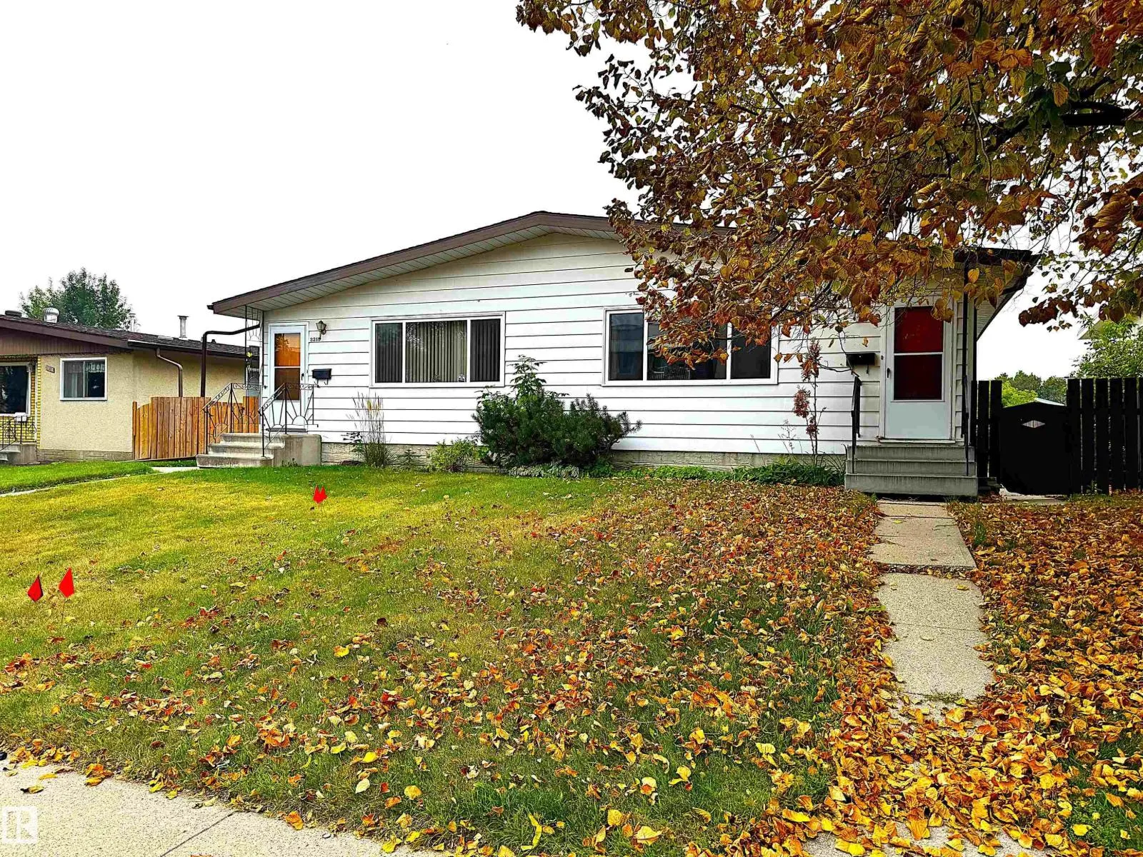 3315 & 3317 105 AV NW