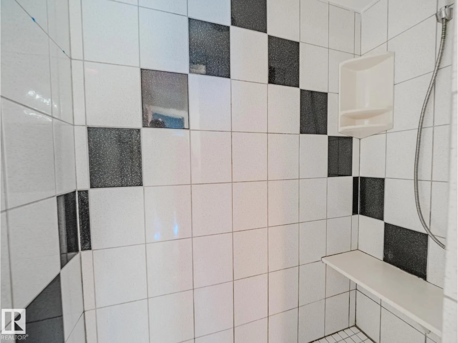 #1403 10160 115 ST NW