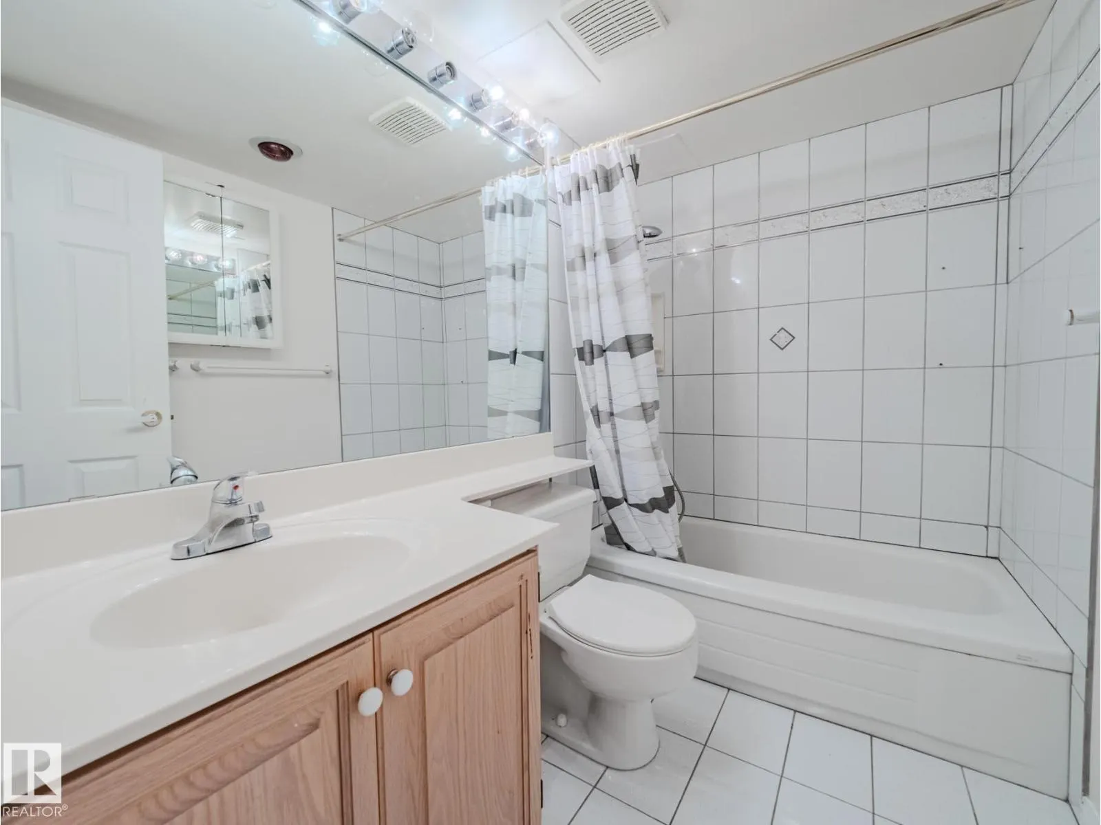#1403 10160 115 ST NW
