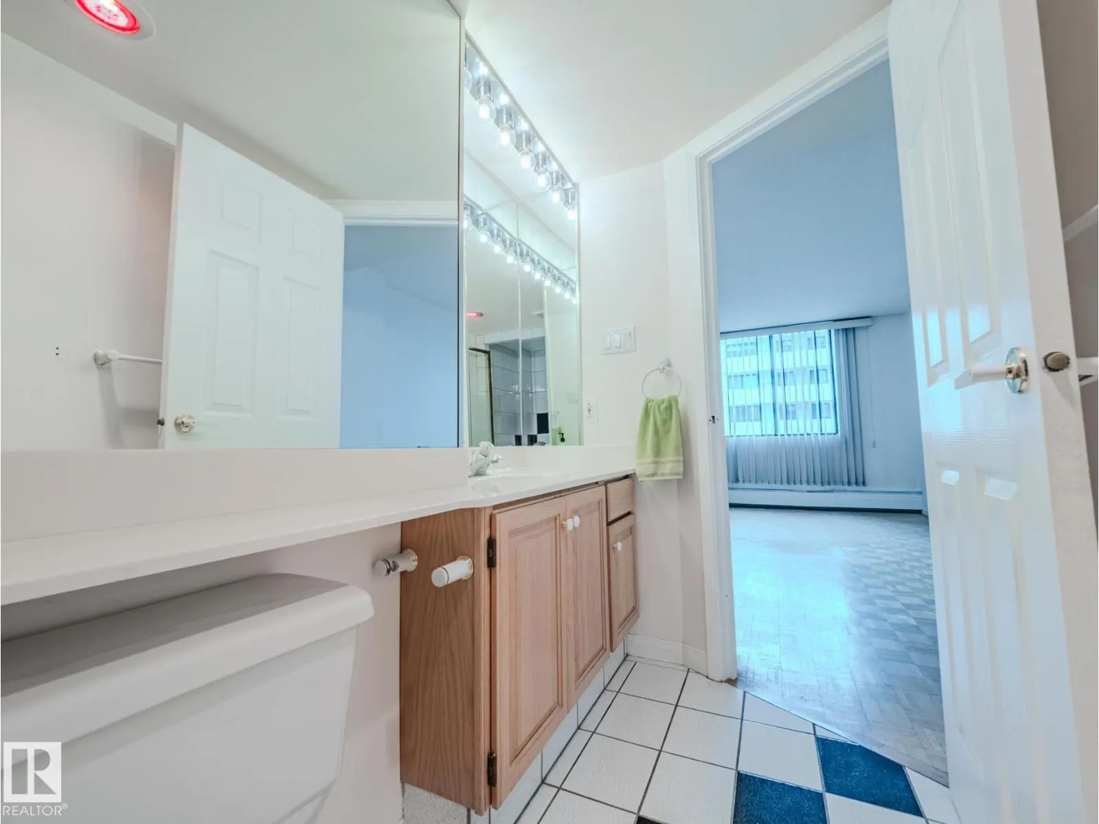 #1403 10160 115 ST NW