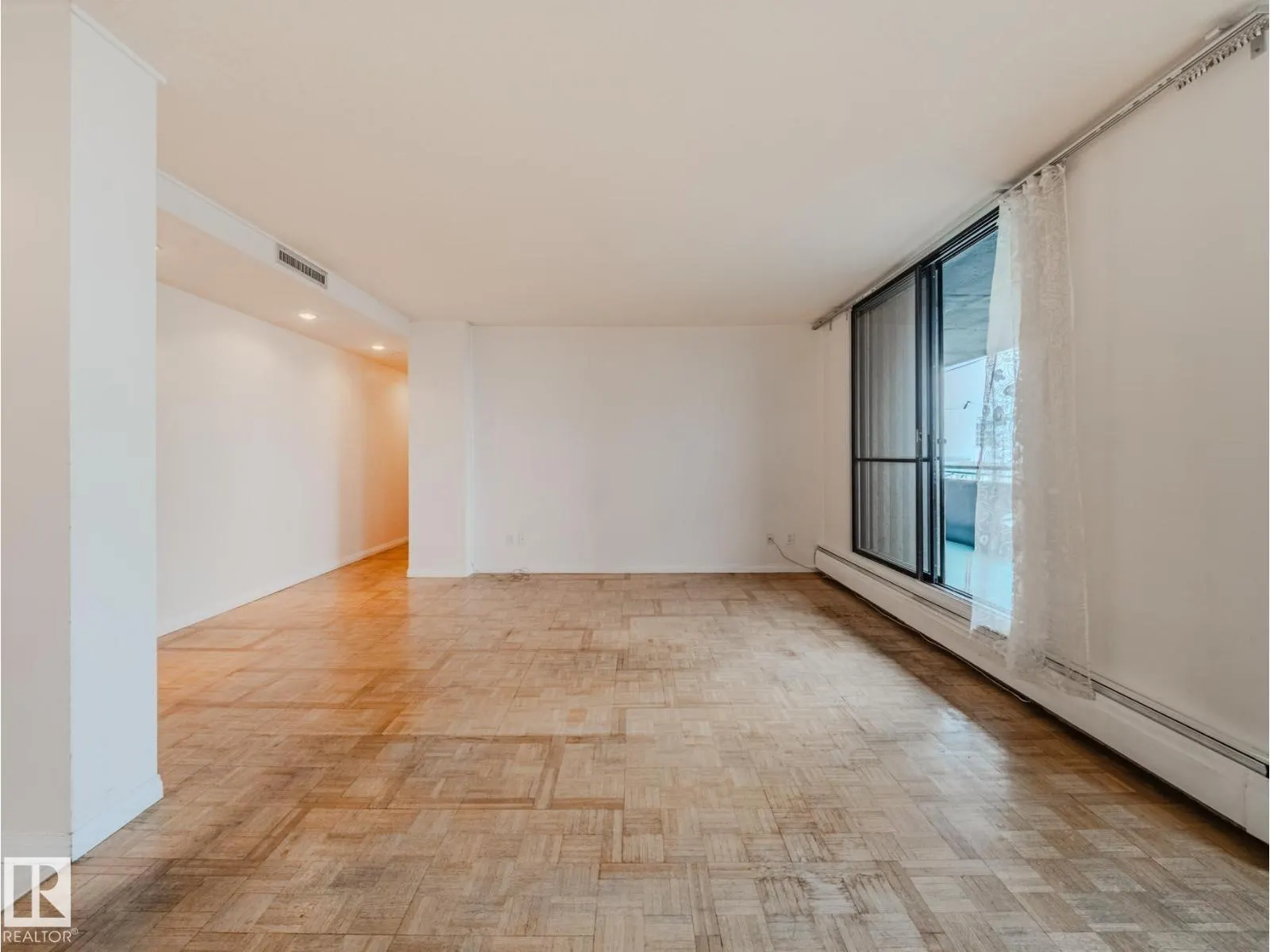 #1403 10160 115 ST NW